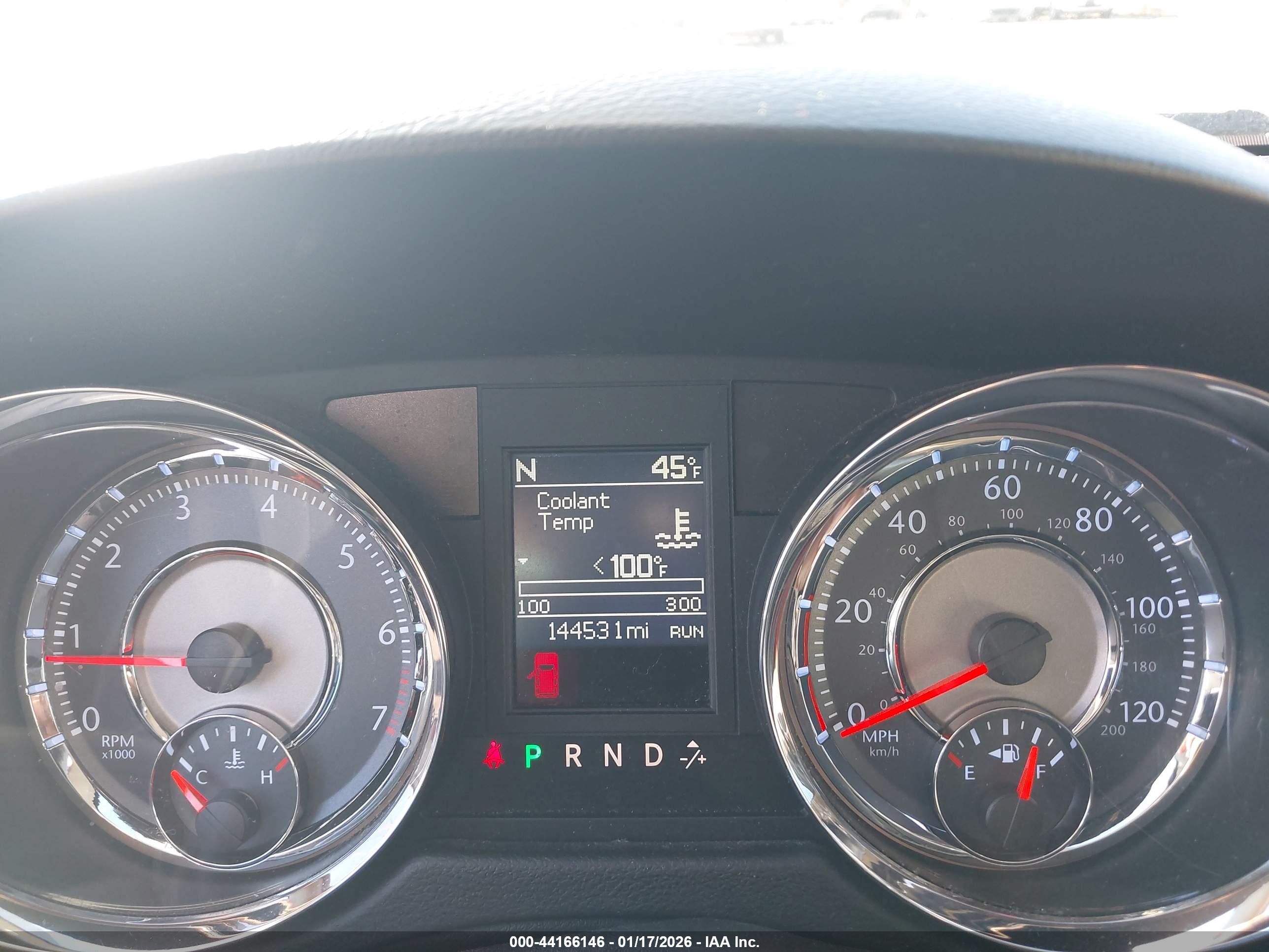 CHRYSLER TOWN image 7