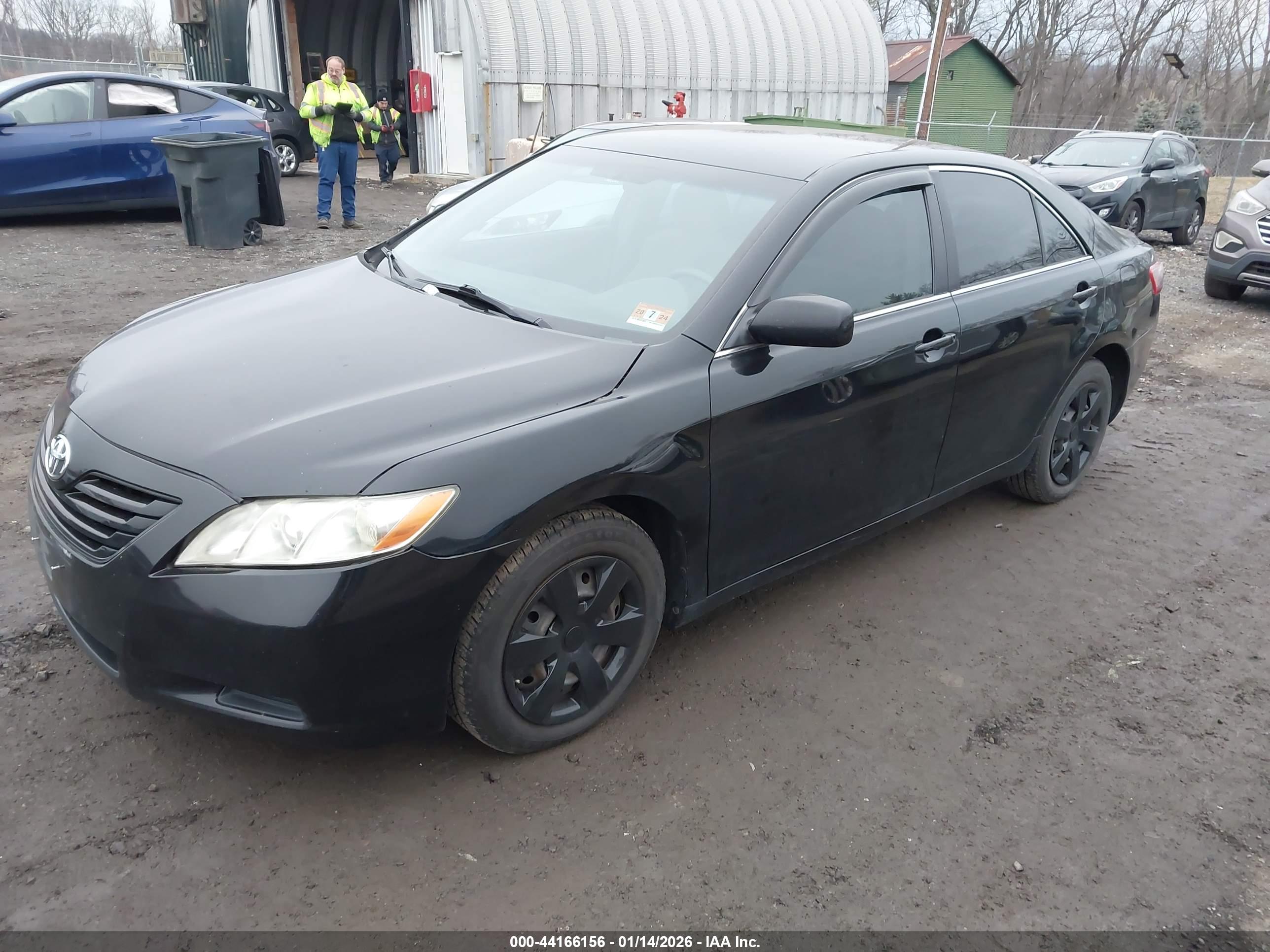 TOYOTA CAMRY image 2