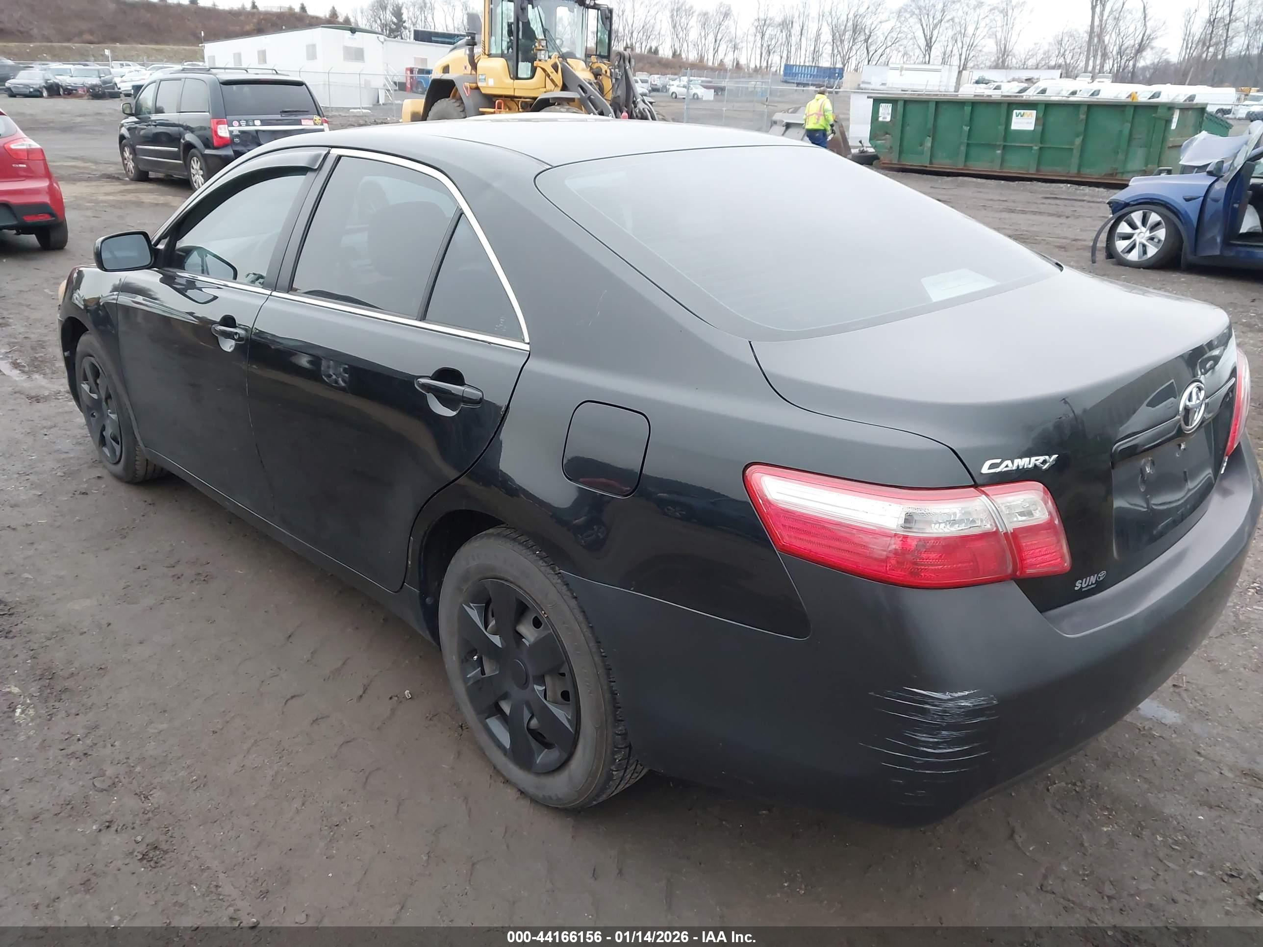 TOYOTA CAMRY image 3