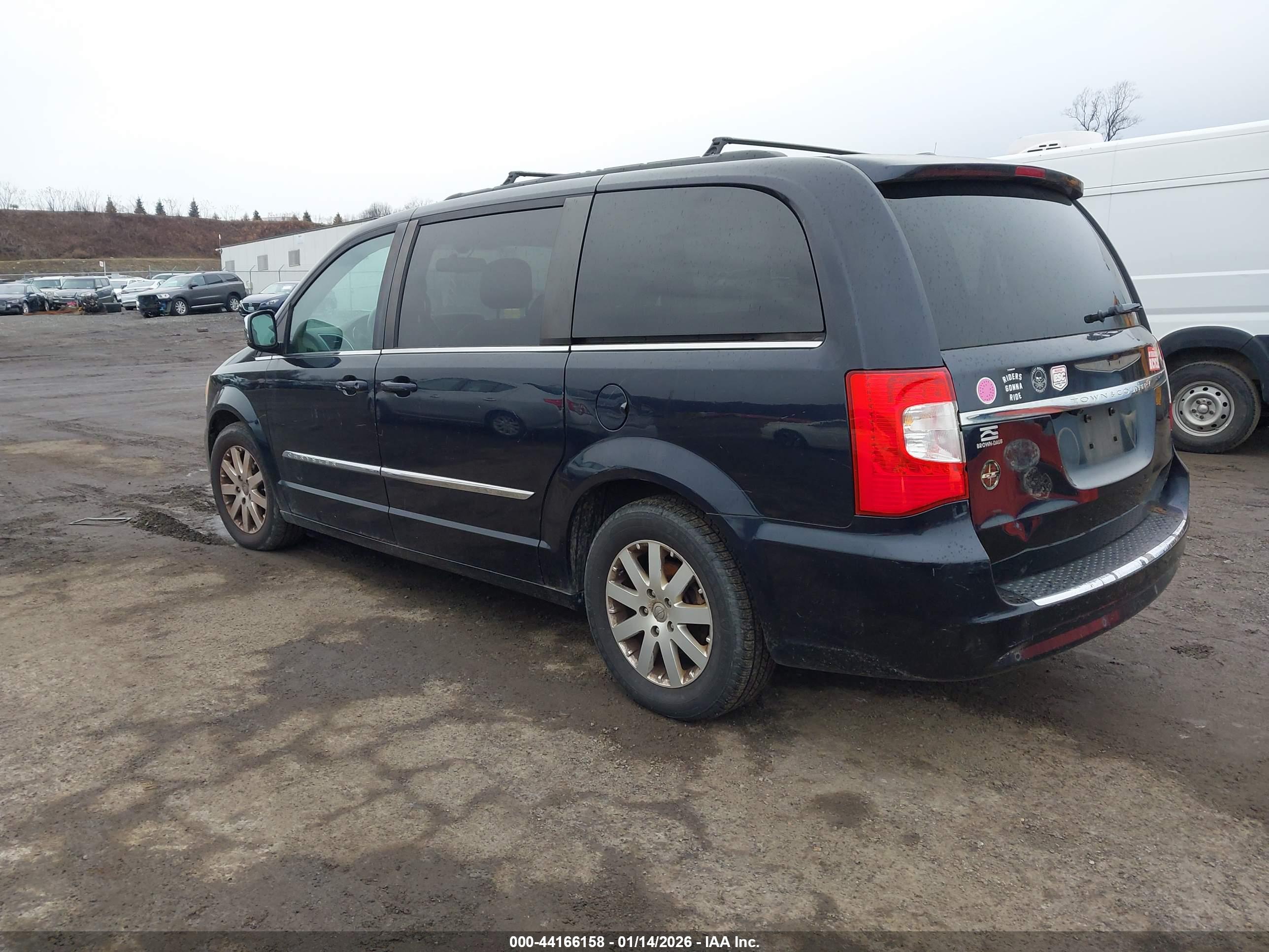 CHRYSLER TOWN image 3