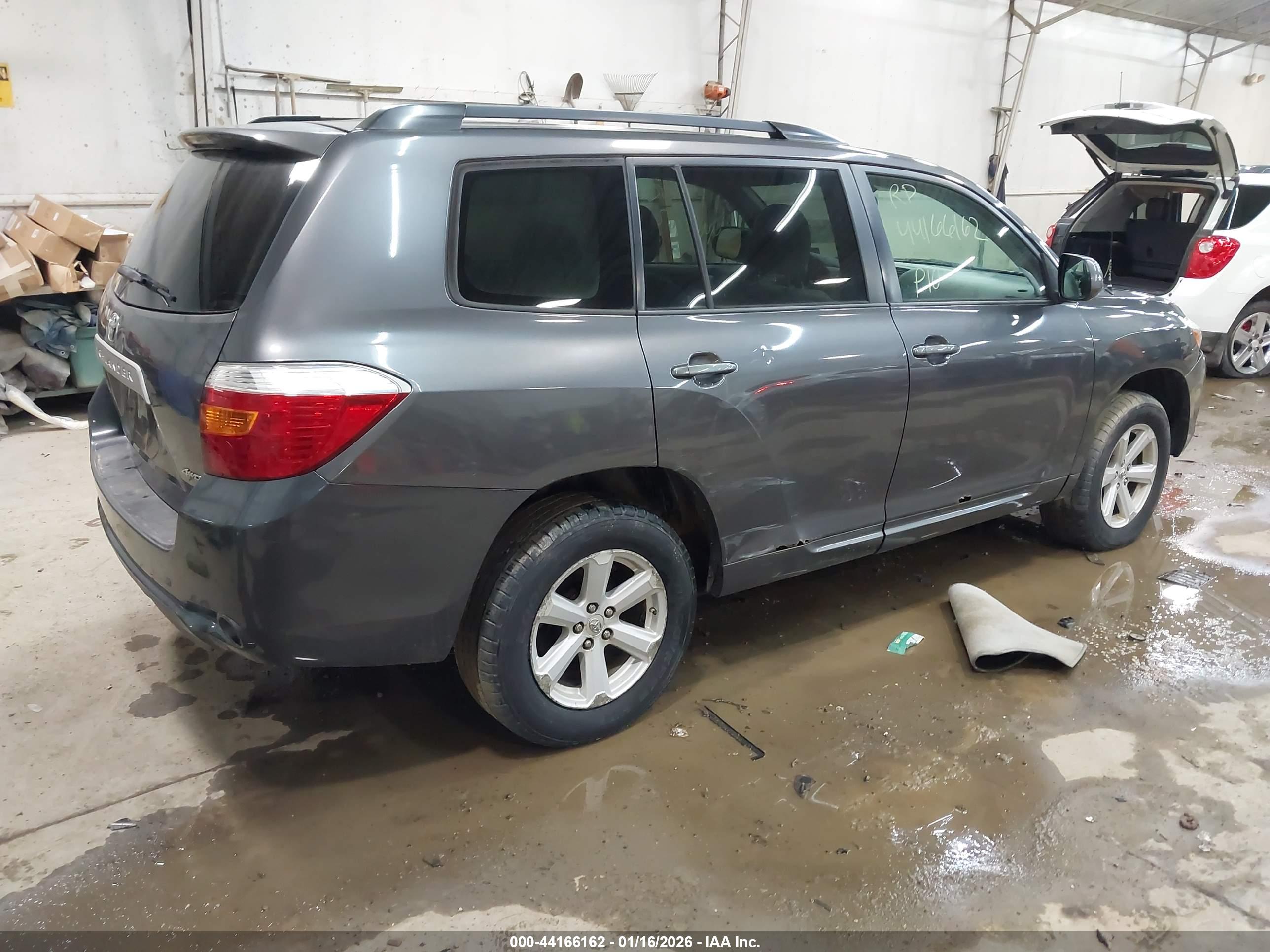 TOYOTA HIGHLANDER image 4