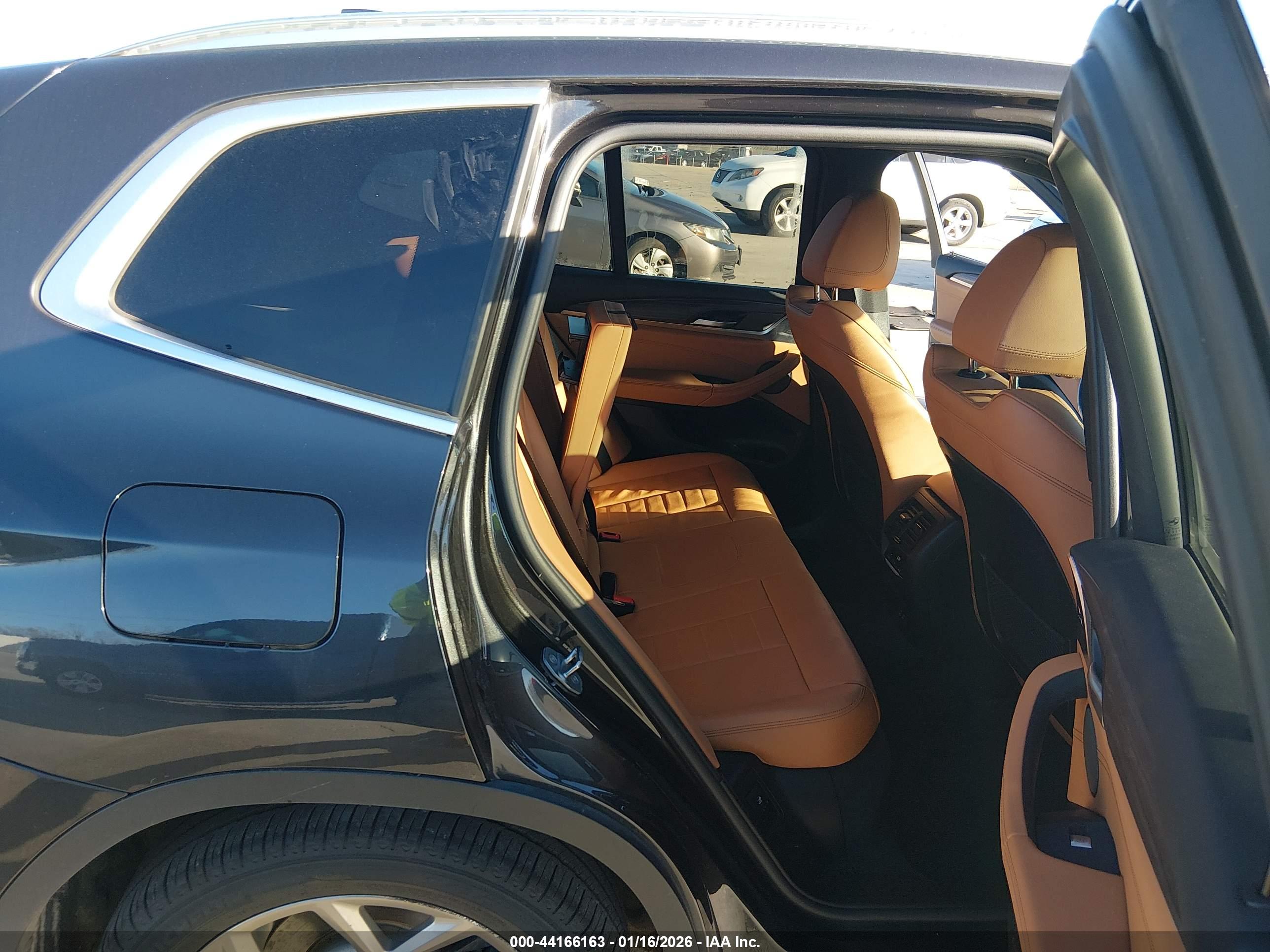 BMW X3 image 8