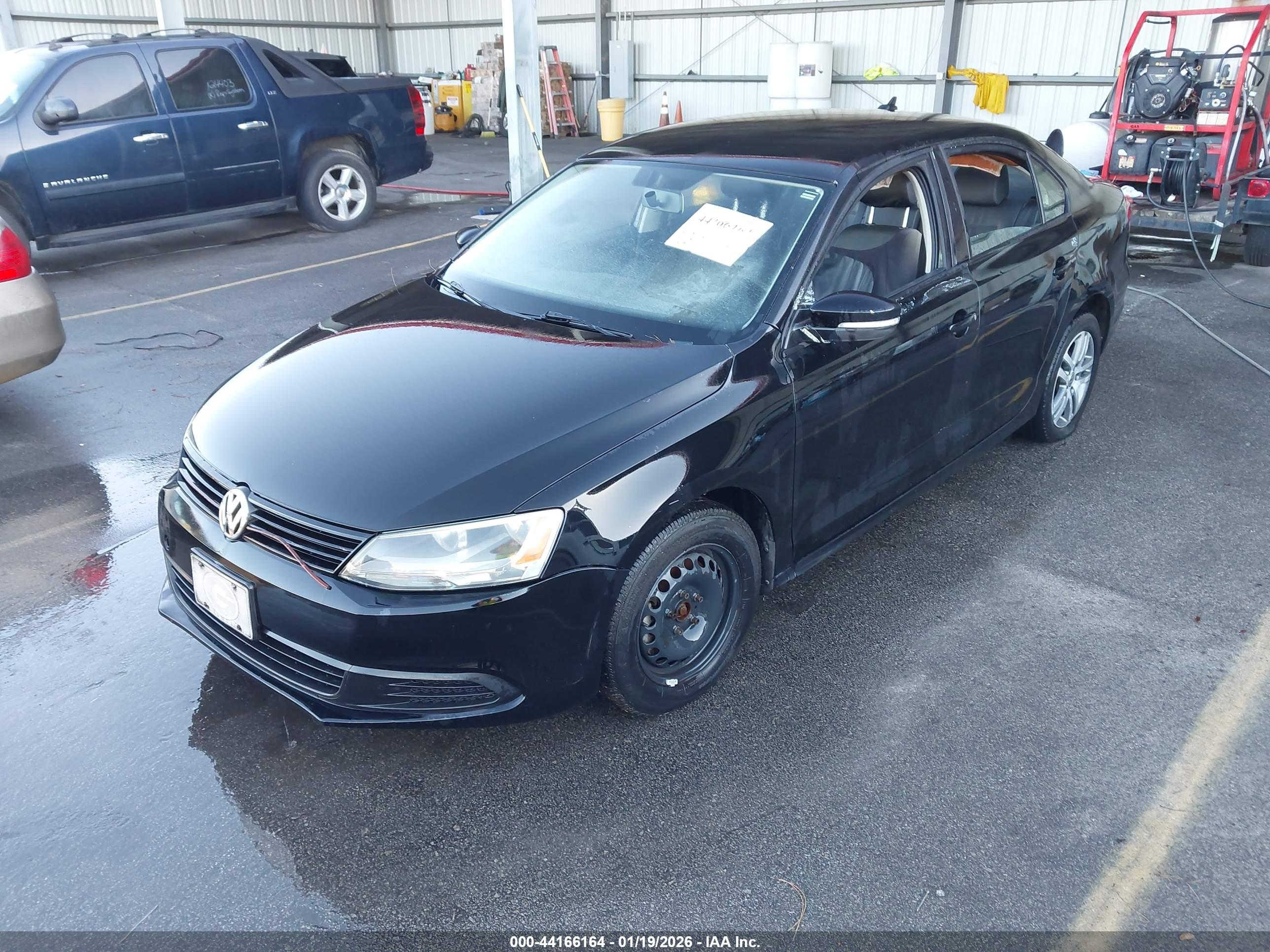 VOLKSWAGEN JETTA image 2