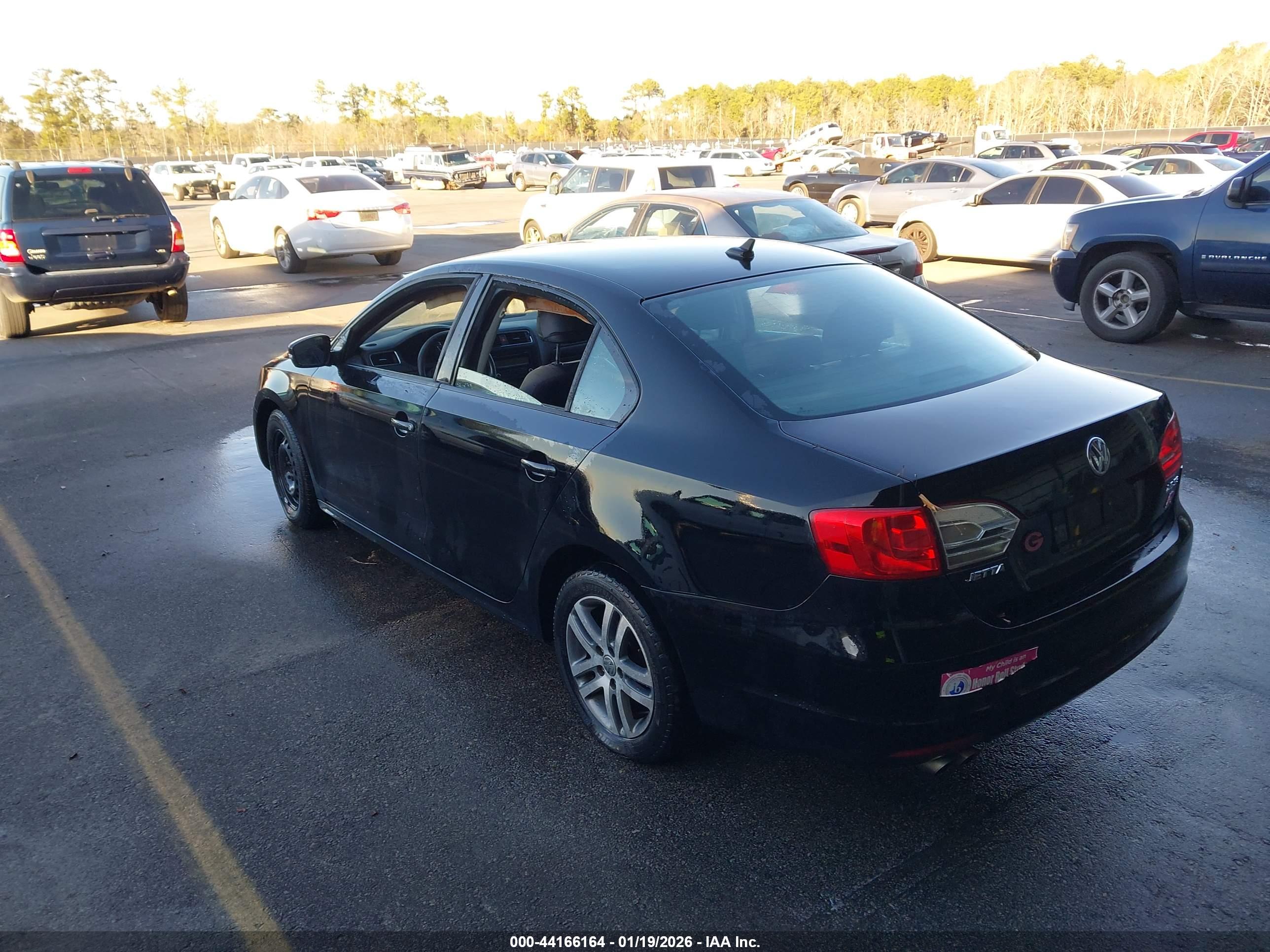 VOLKSWAGEN JETTA image 3