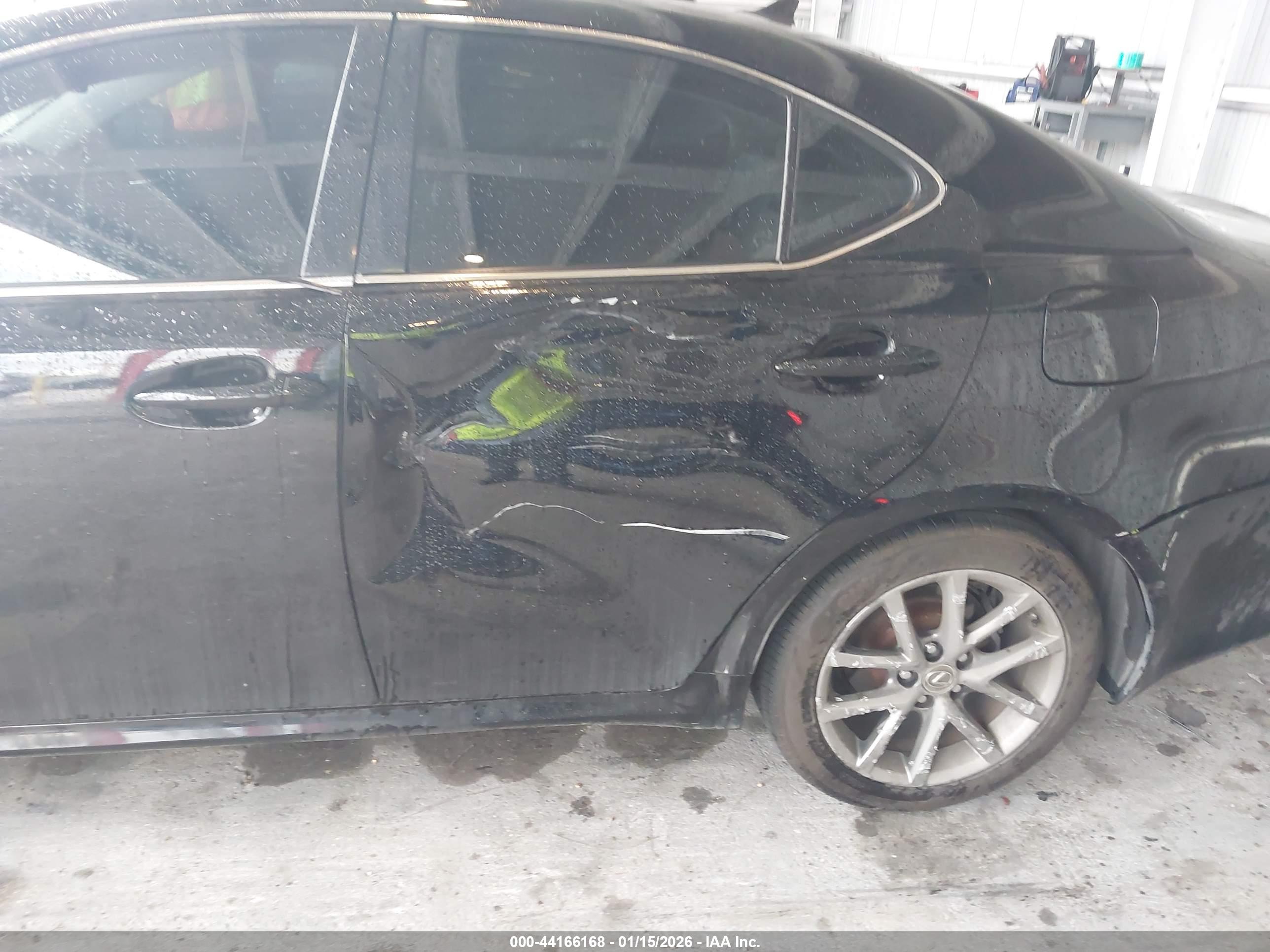 LEXUS IS image 6