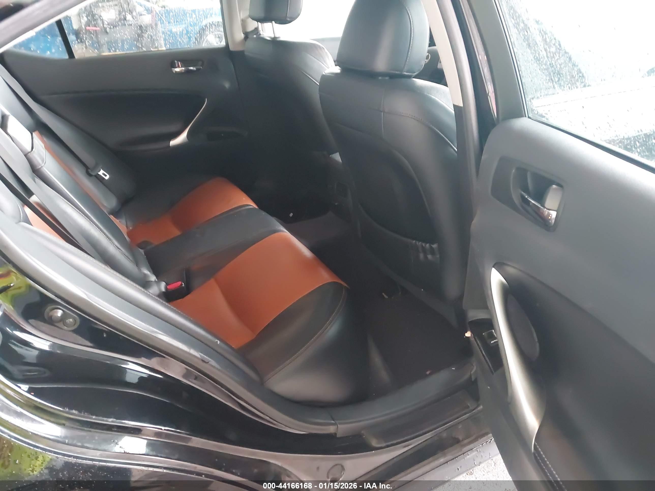 LEXUS IS image 8