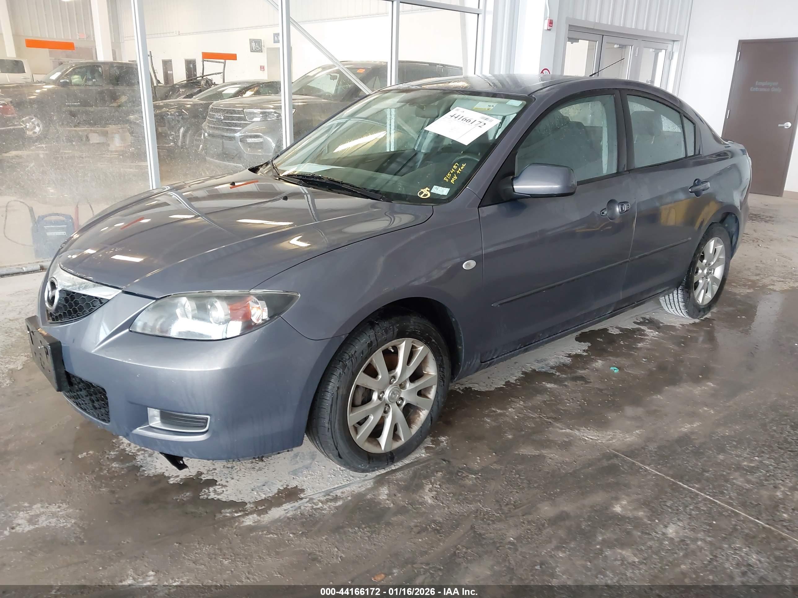 MAZDA MAZDA3 image 2