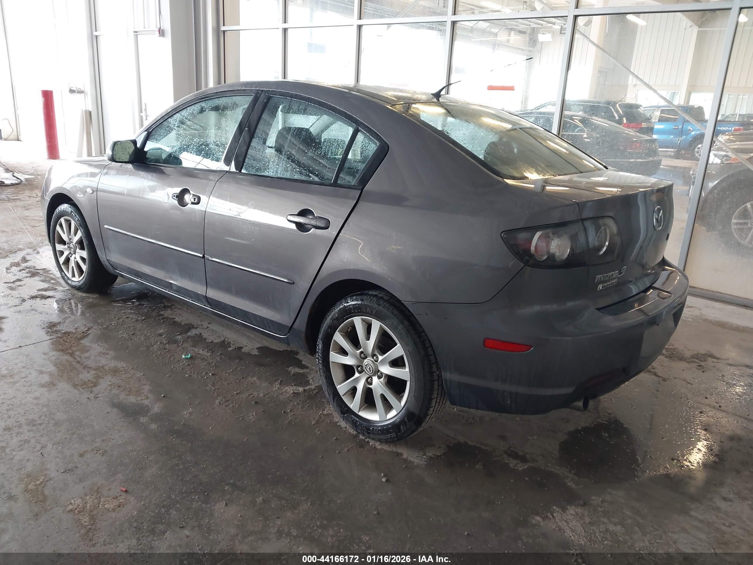 MAZDA MAZDA3 image 3