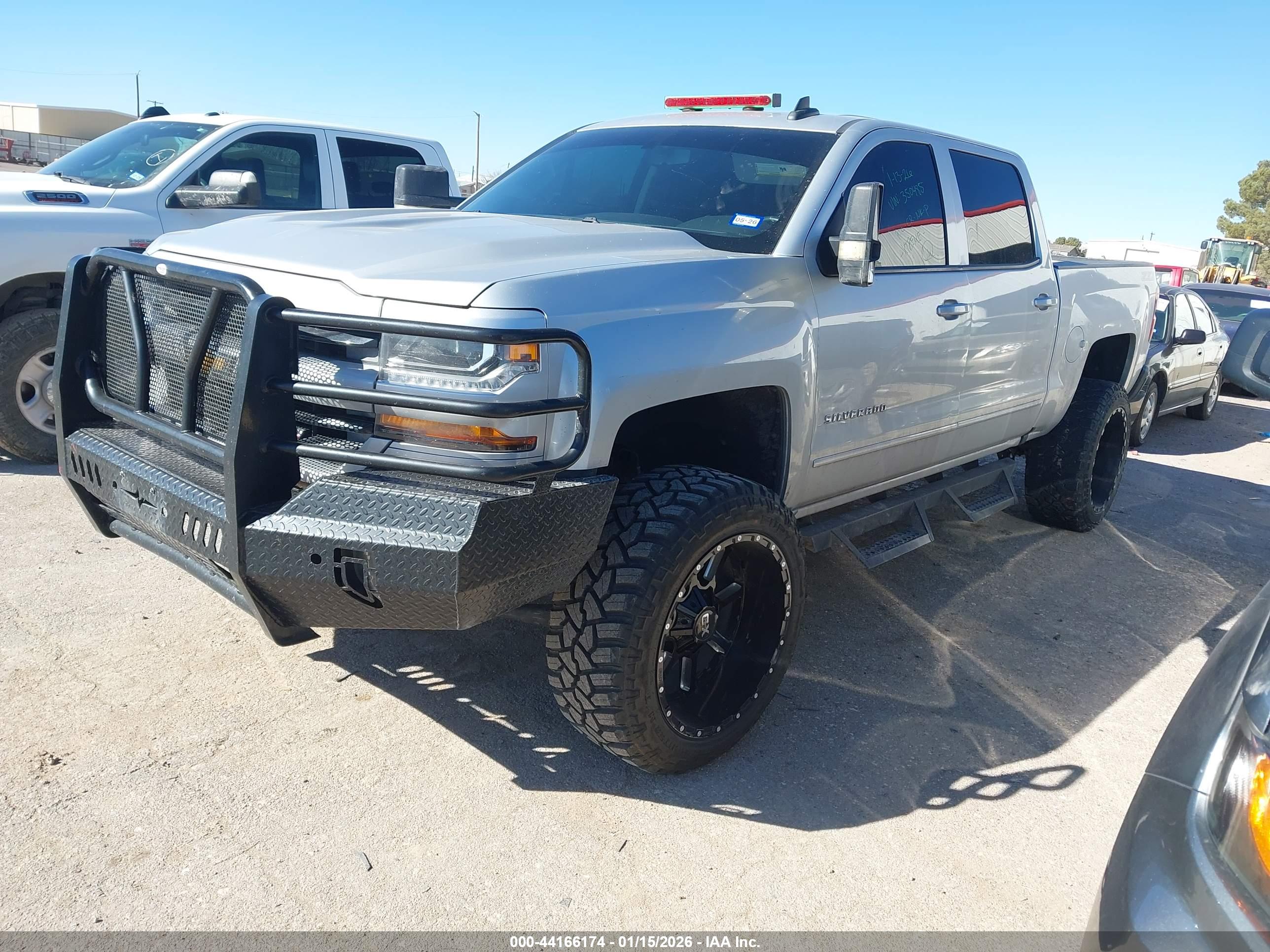 CHEVROLET SILVERADO image 2
