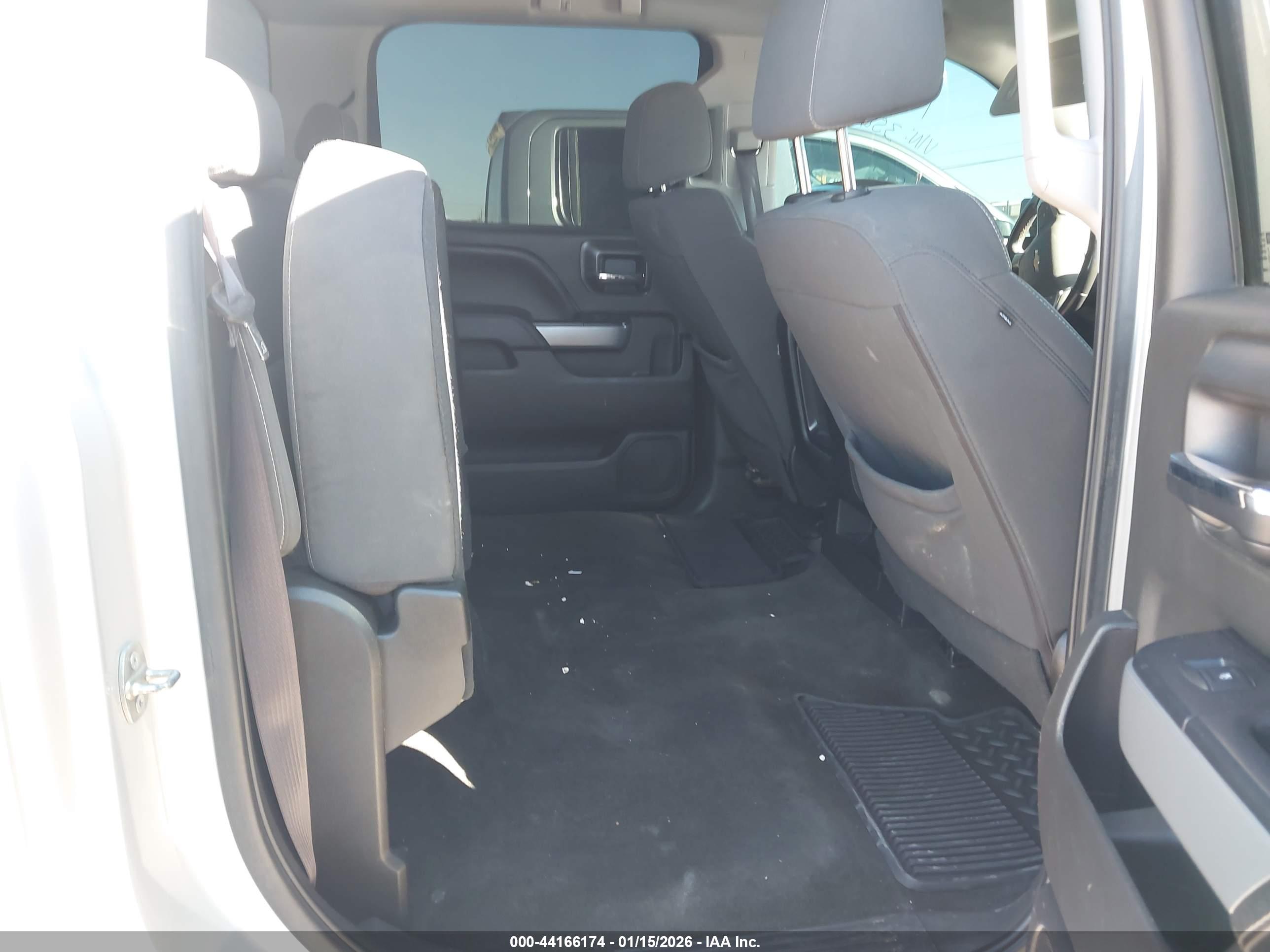 CHEVROLET SILVERADO image 8