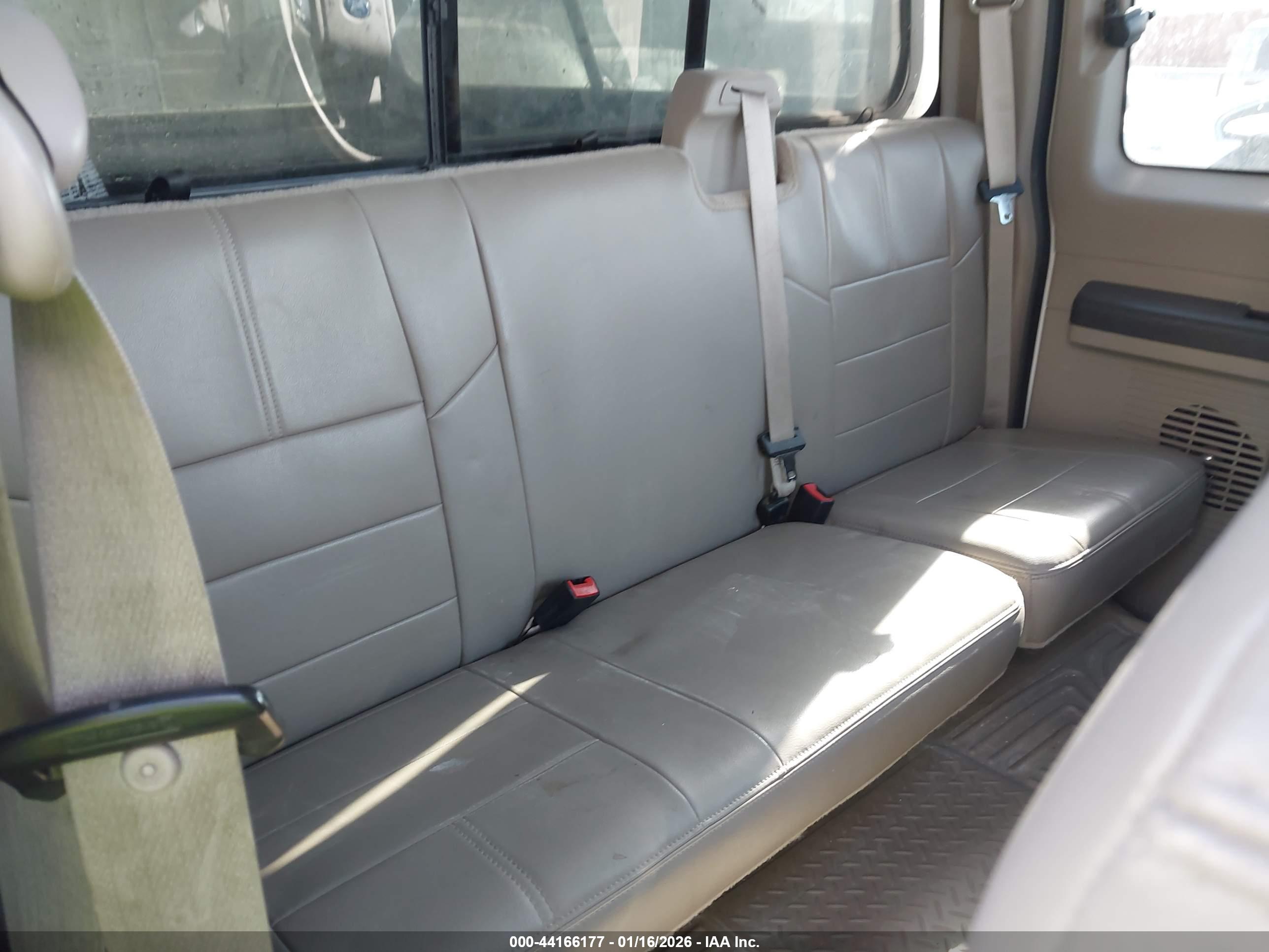 FORD F-250 image 8