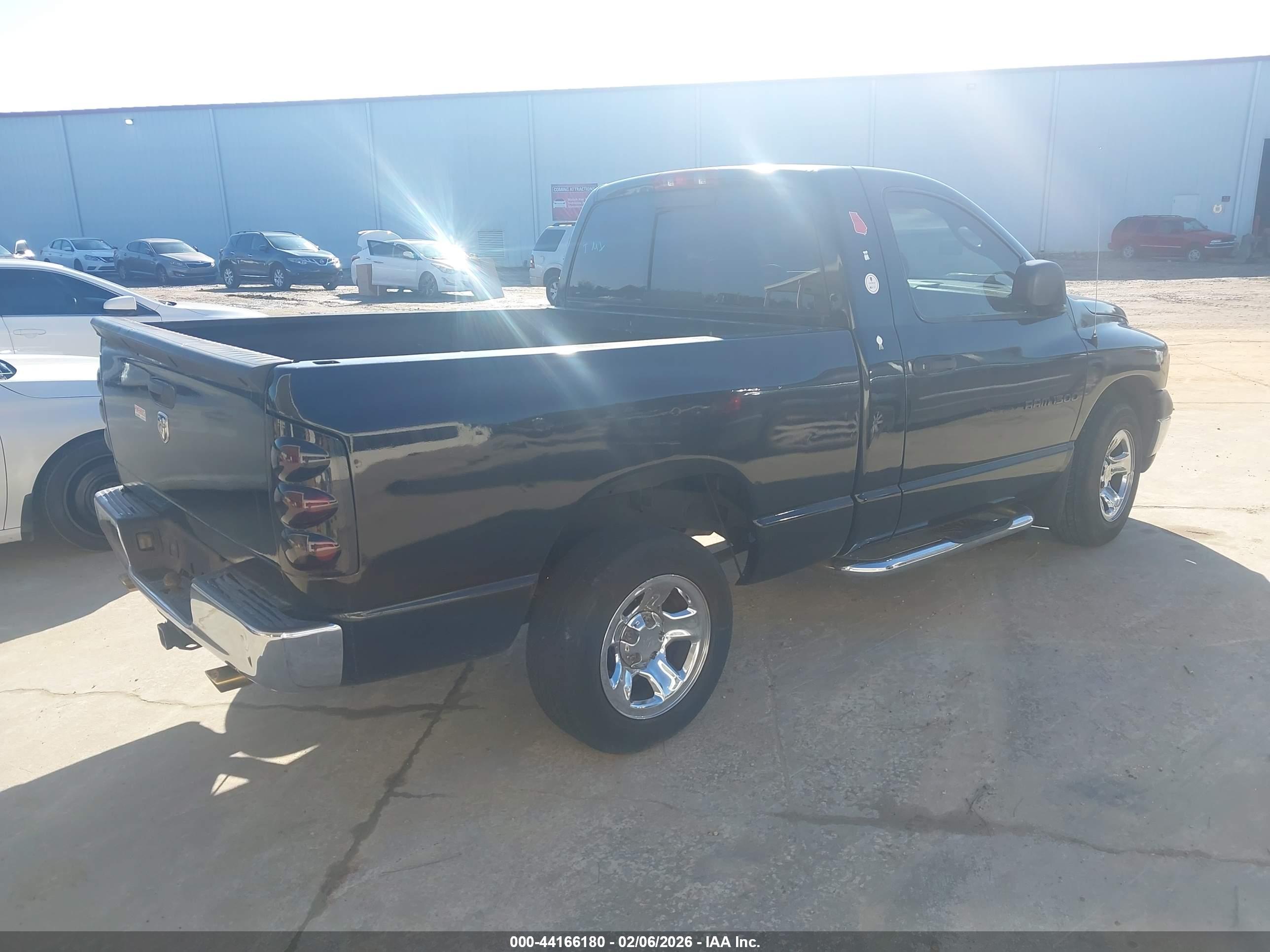 DODGE RAM image 4