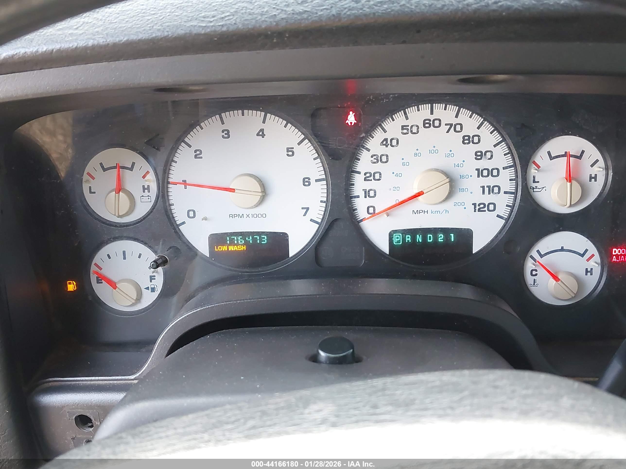 DODGE RAM image 7