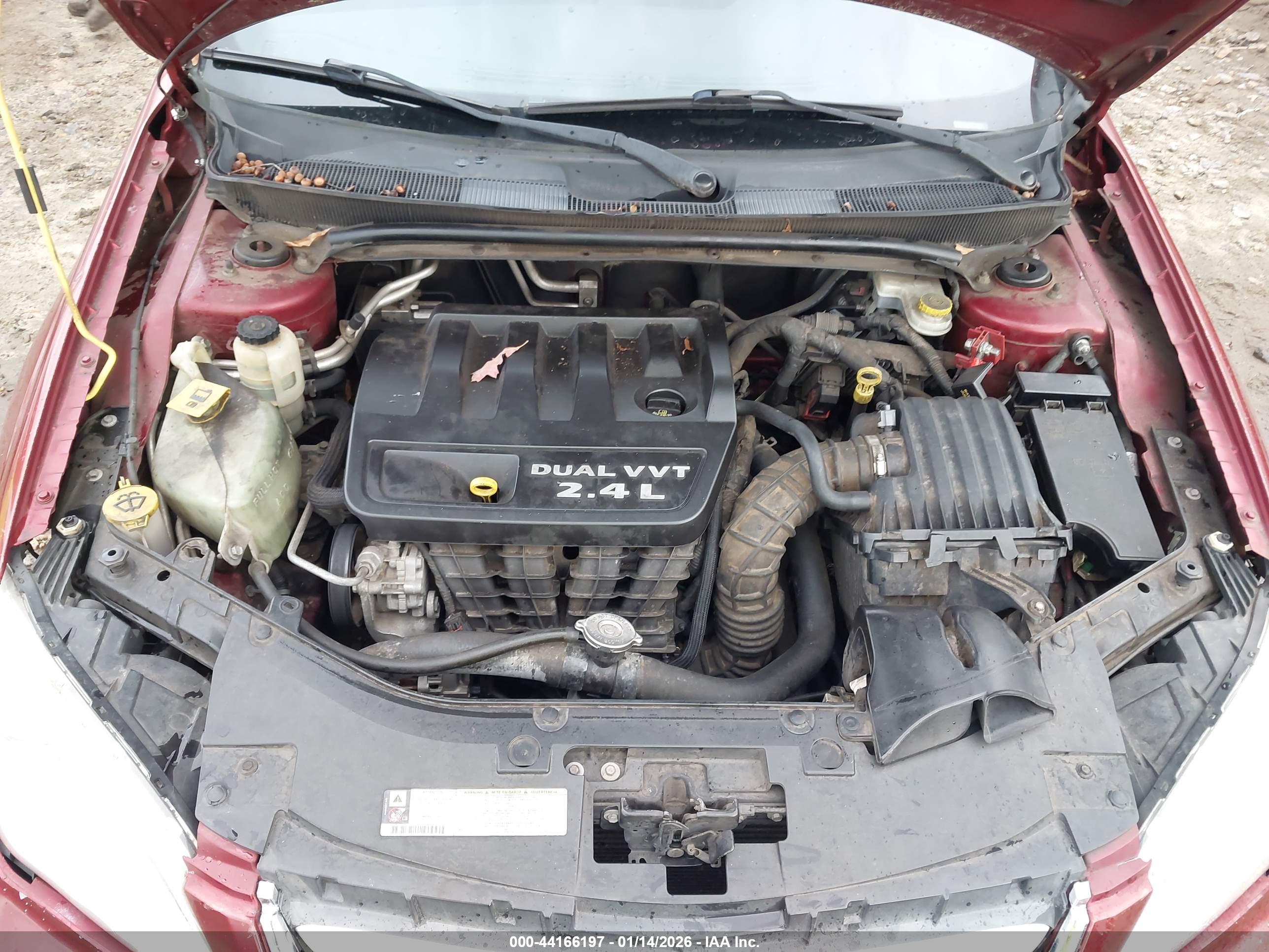 CHRYSLER 200 image 10