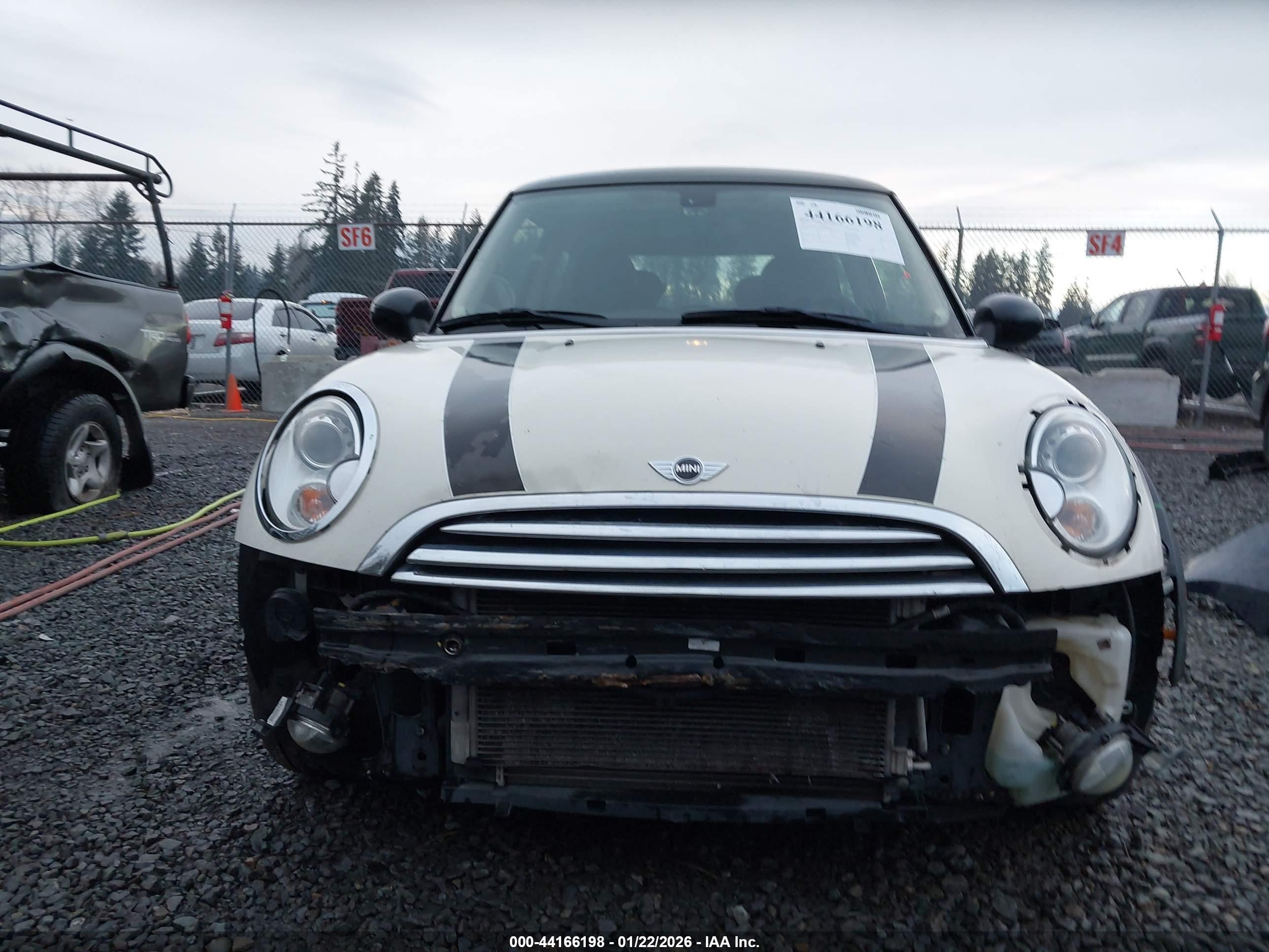 MINI COOPER image 6
