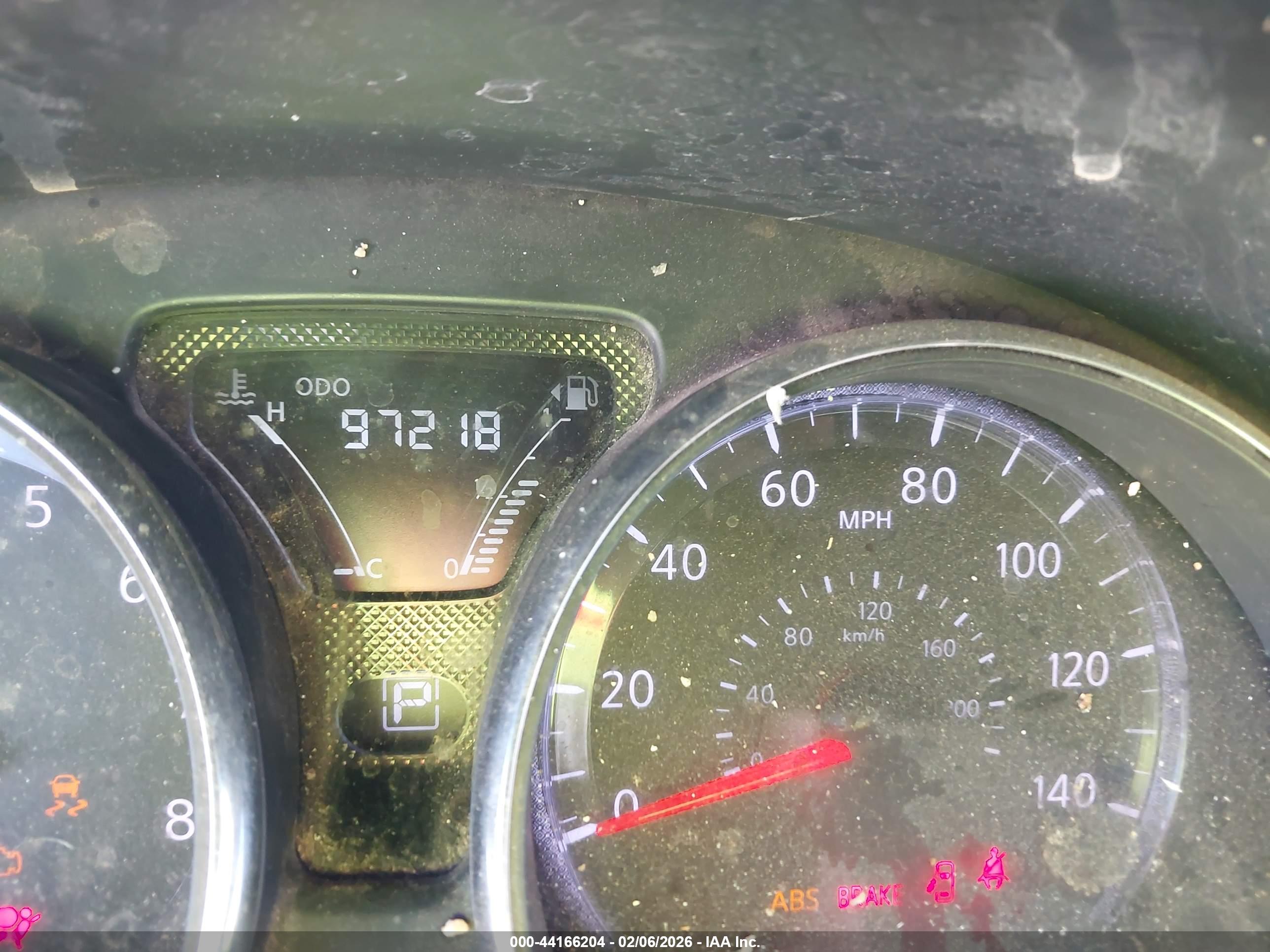 NISSAN VERSA image 7
