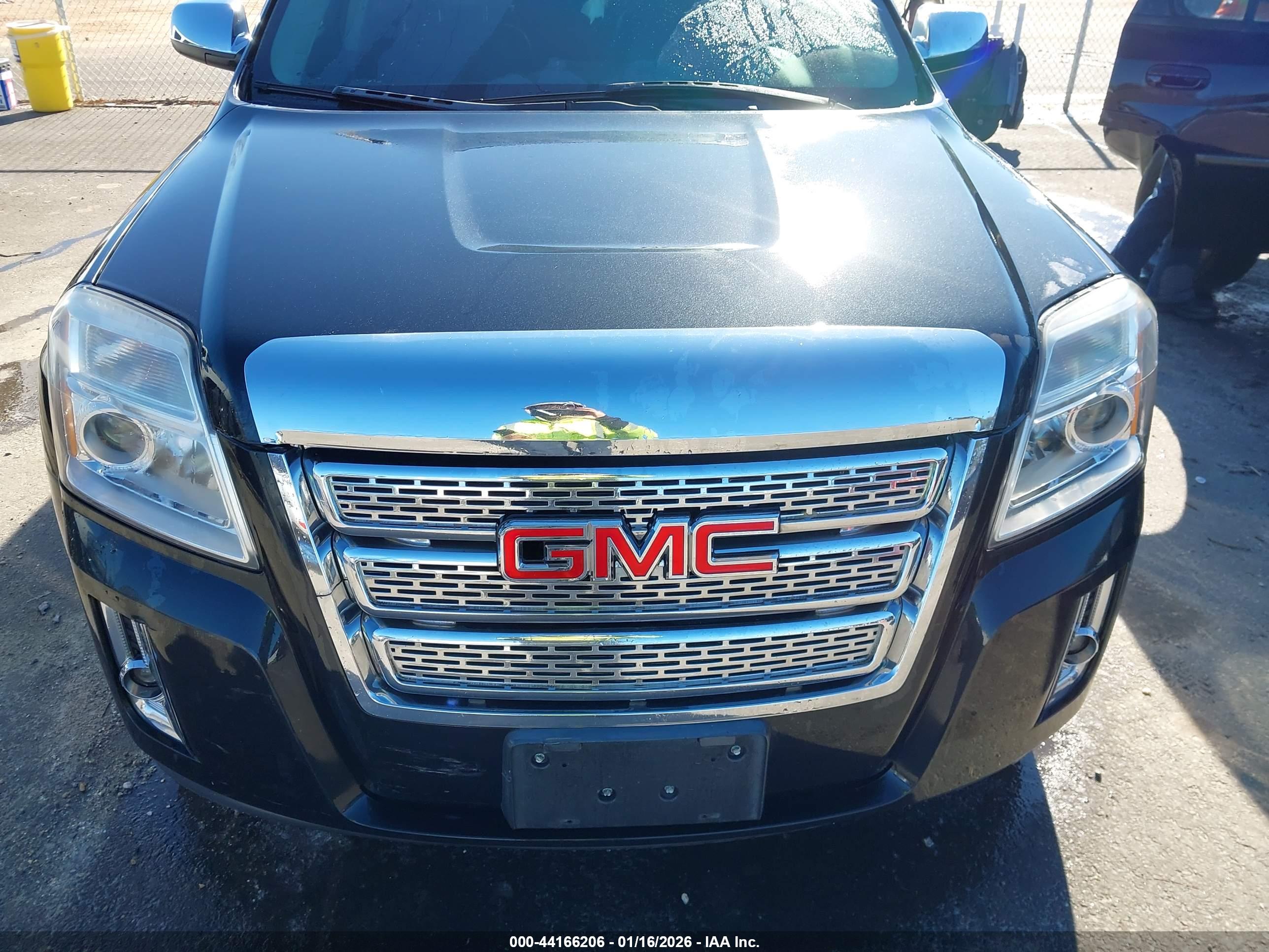 GMC TERRAIN image 6