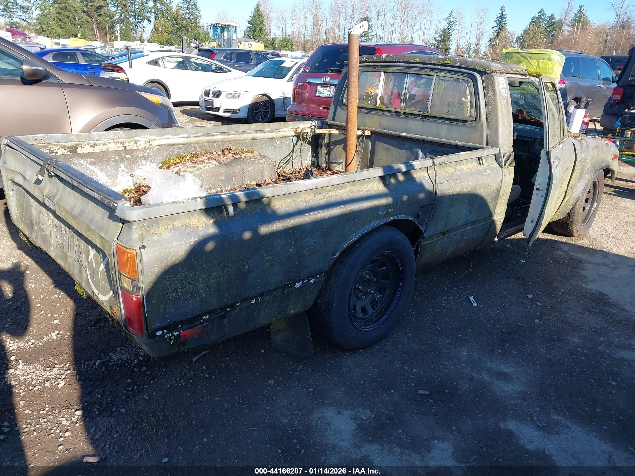 TOYOTA PICKUP image 4
