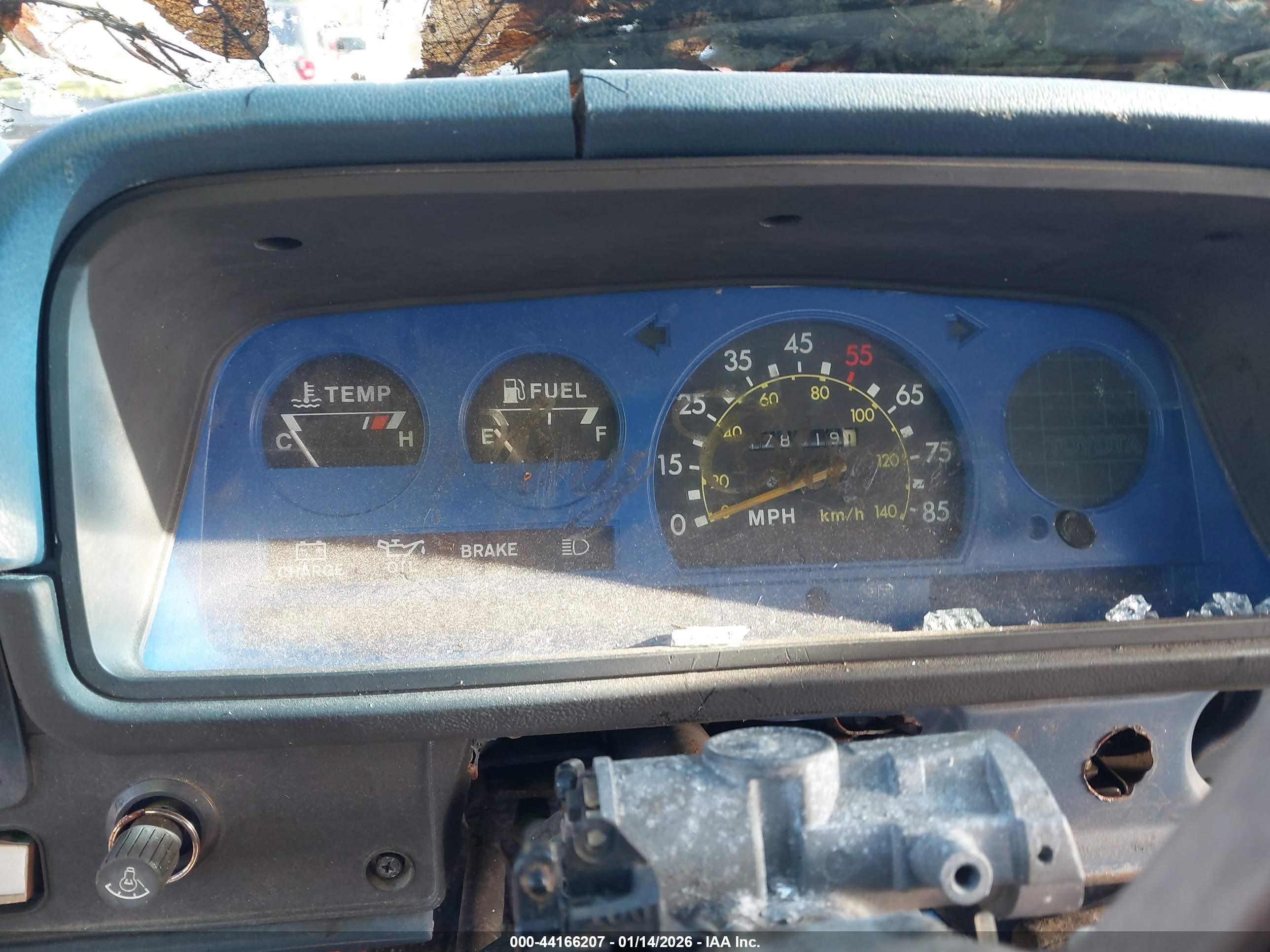 TOYOTA PICKUP image 7