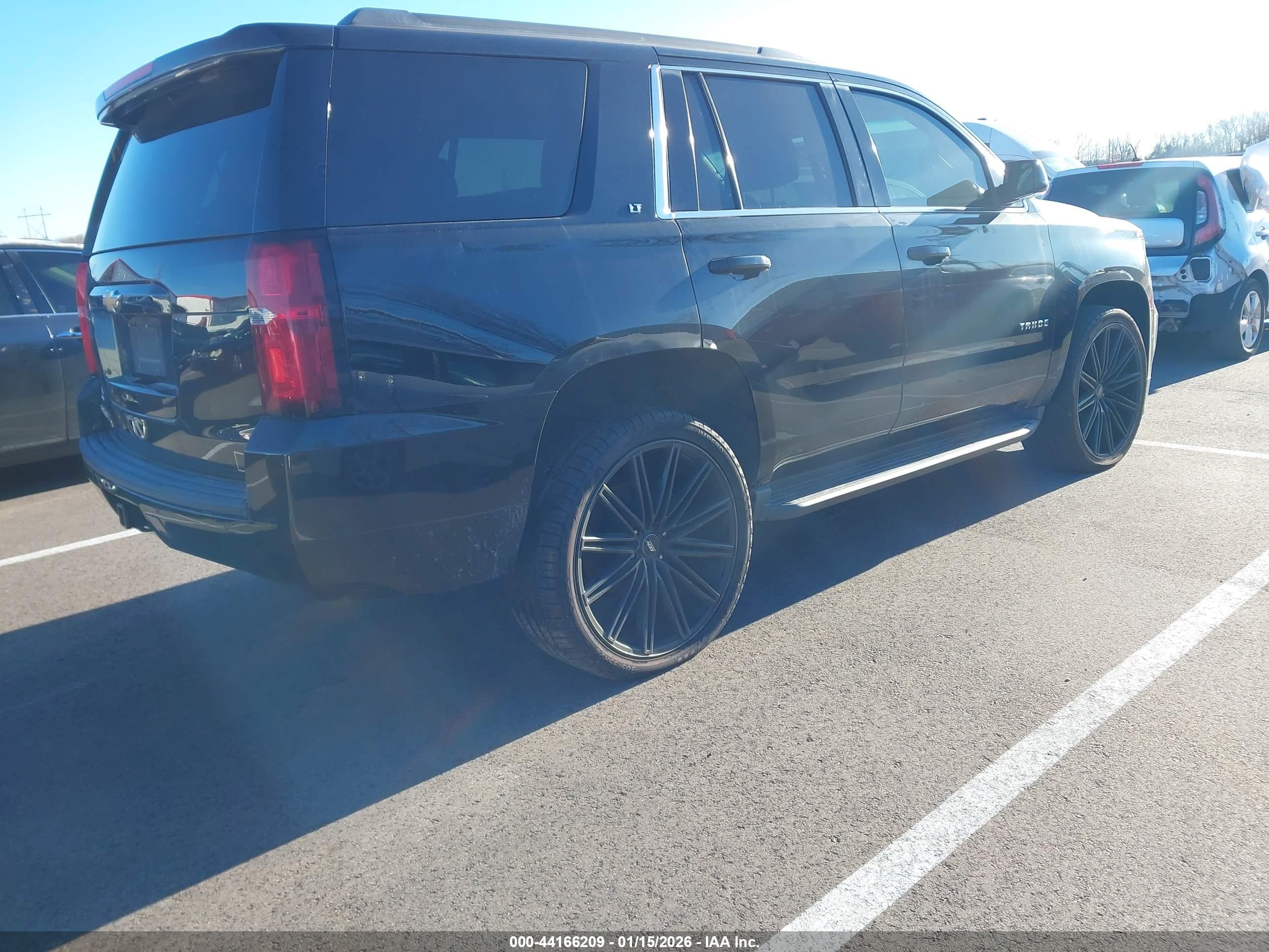 CHEVROLET TAHOE image 4