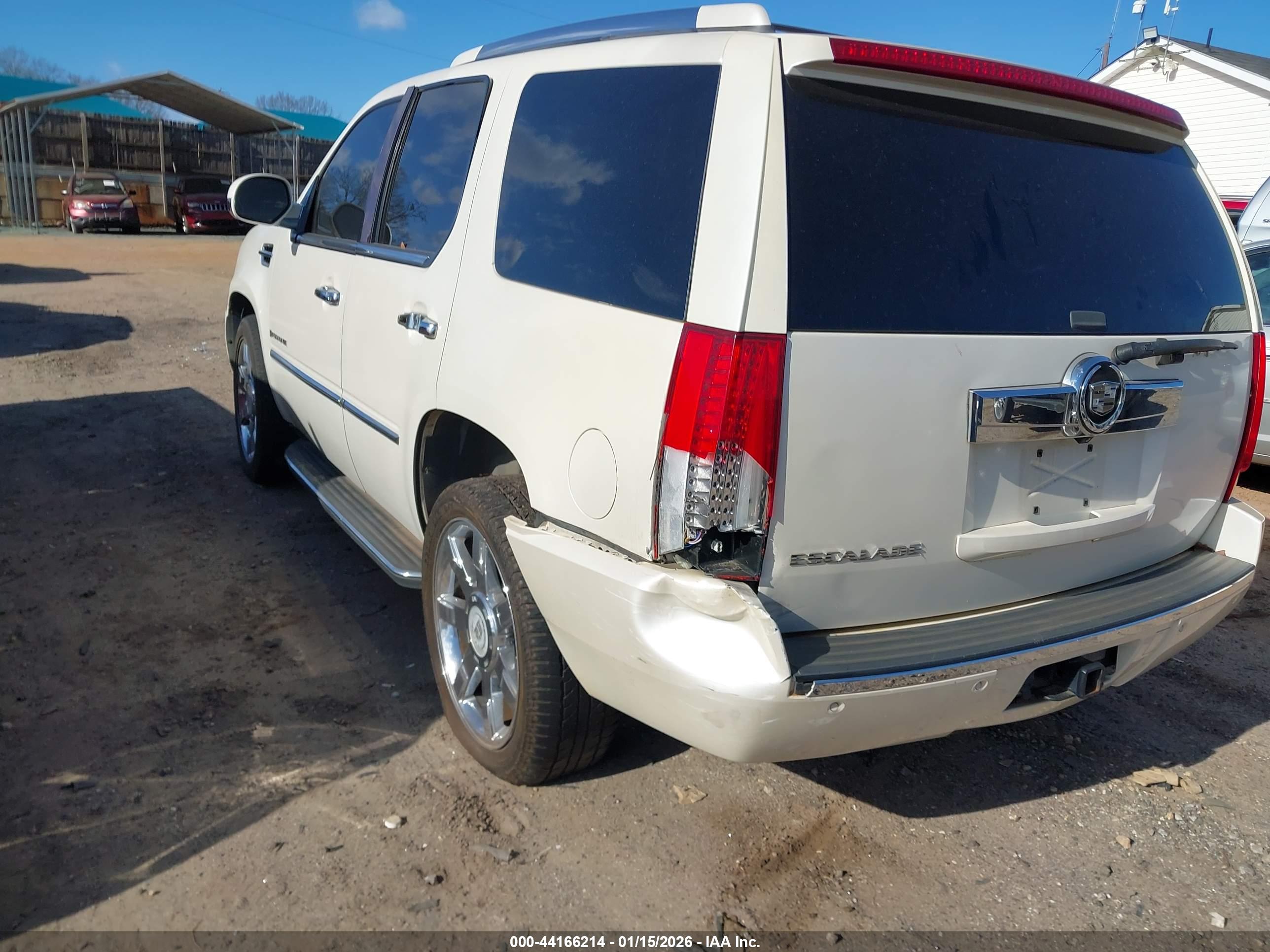 CADILLAC ESCALADE image 3