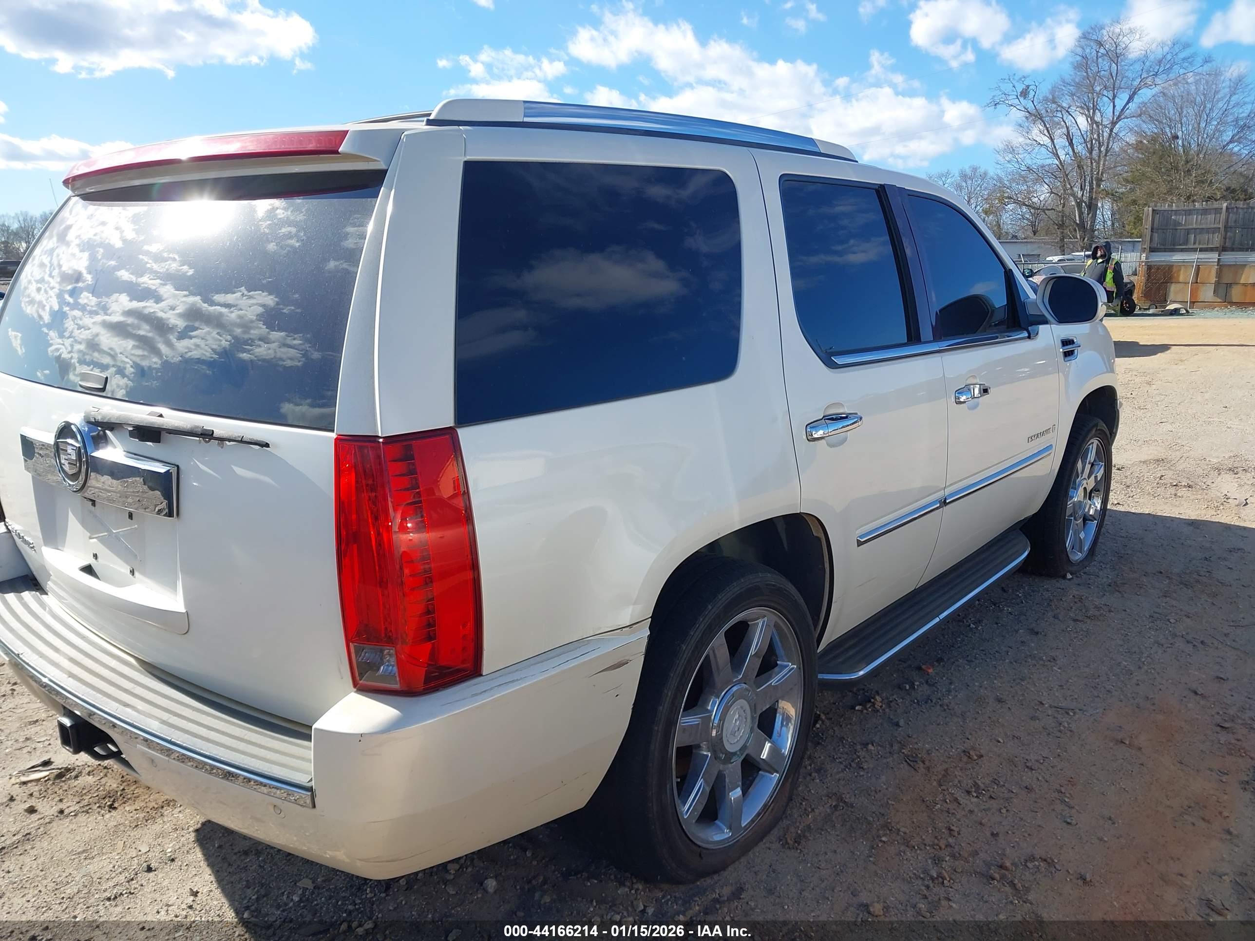 CADILLAC ESCALADE image 4