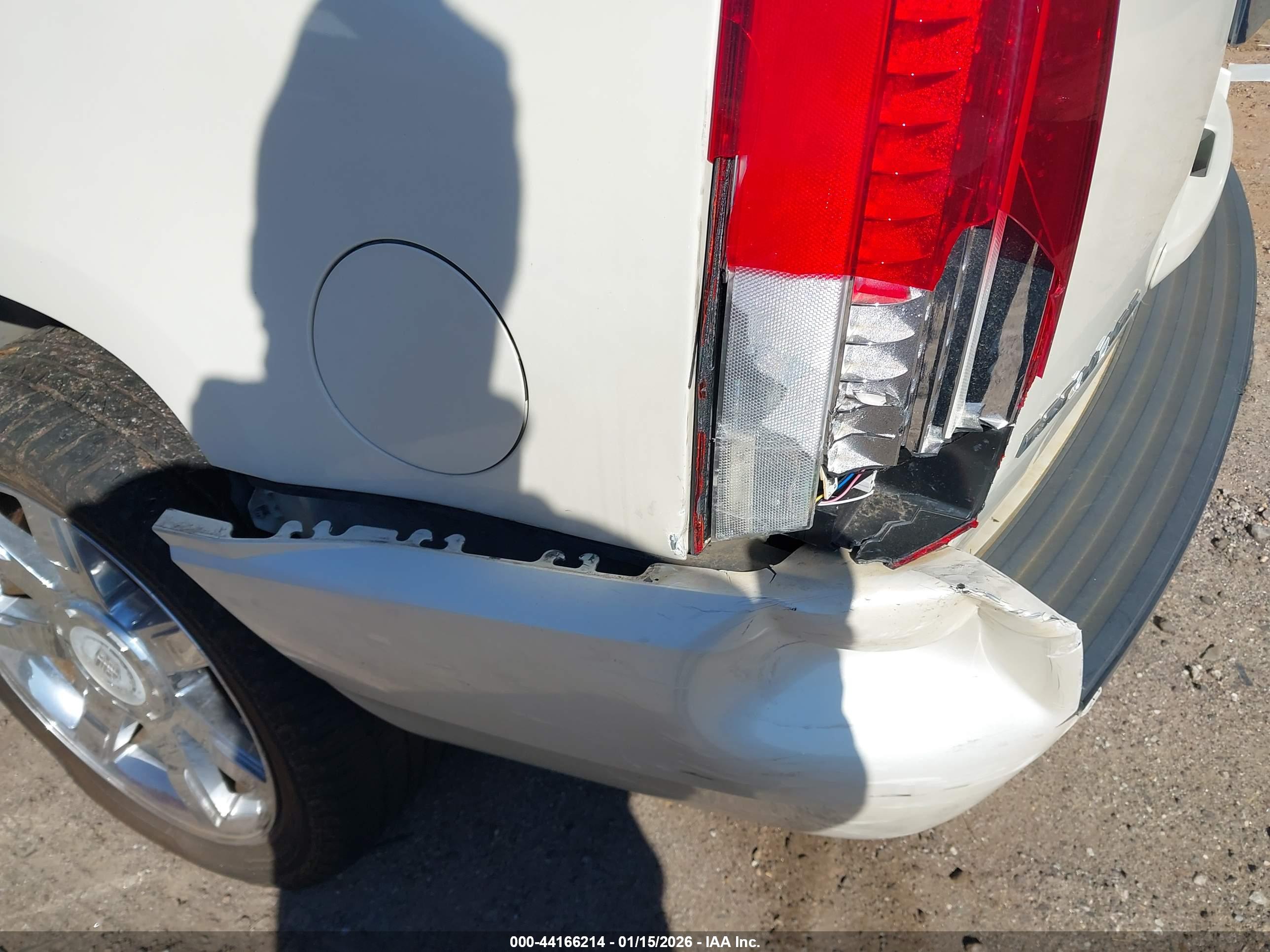 CADILLAC ESCALADE image 6