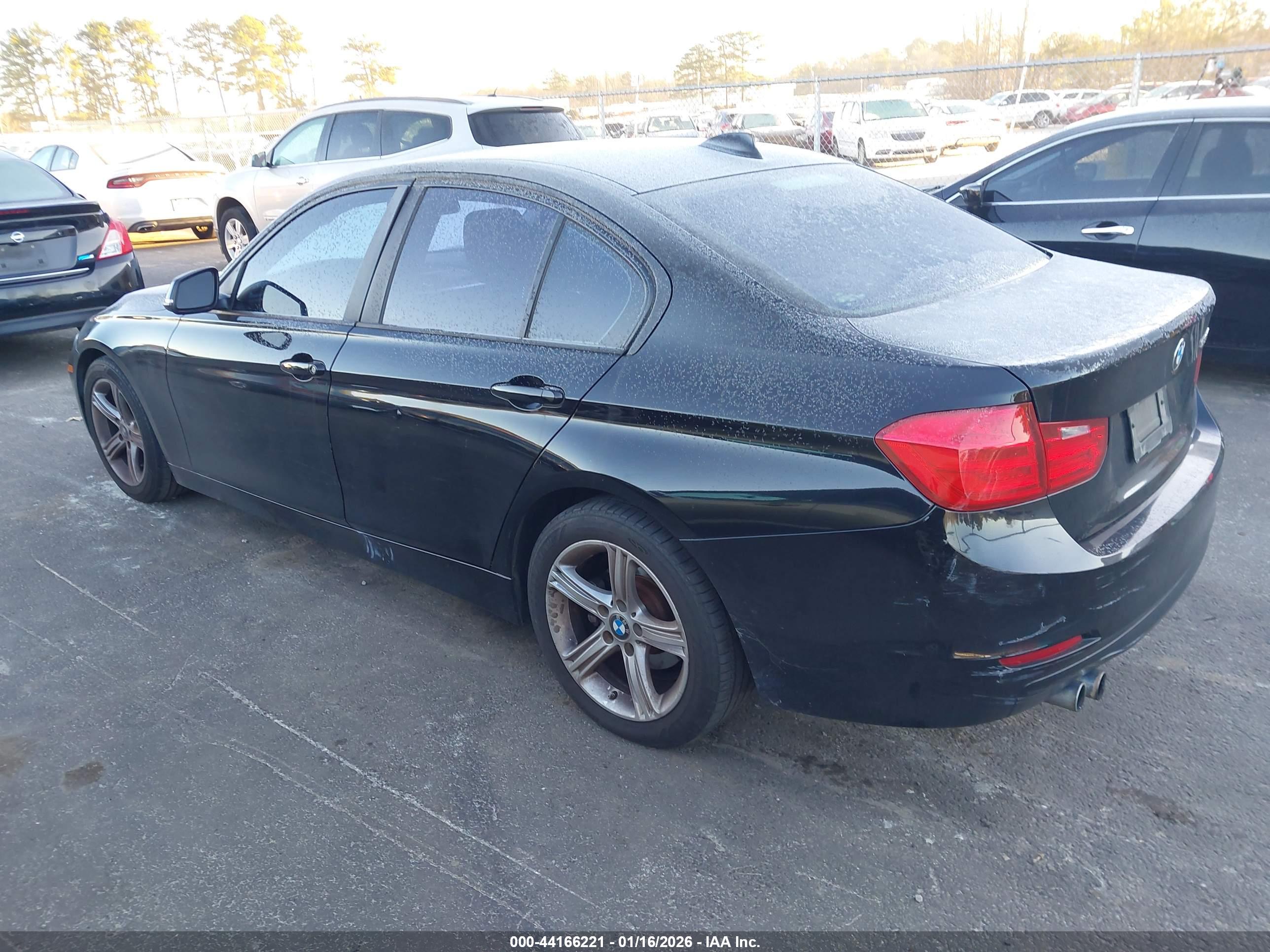 BMW 328I image 3