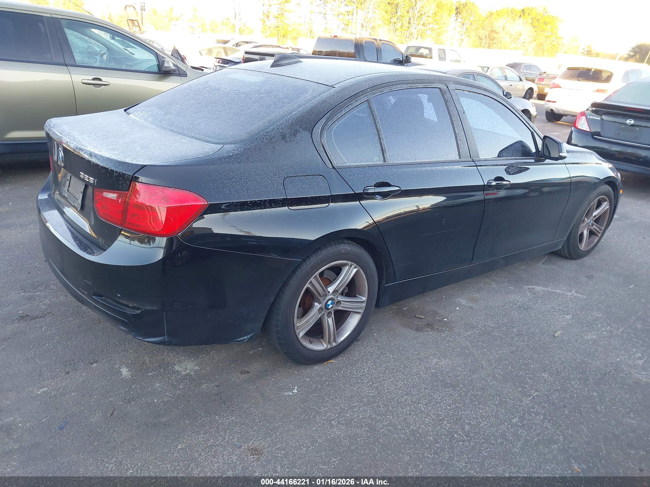BMW 328I image 4