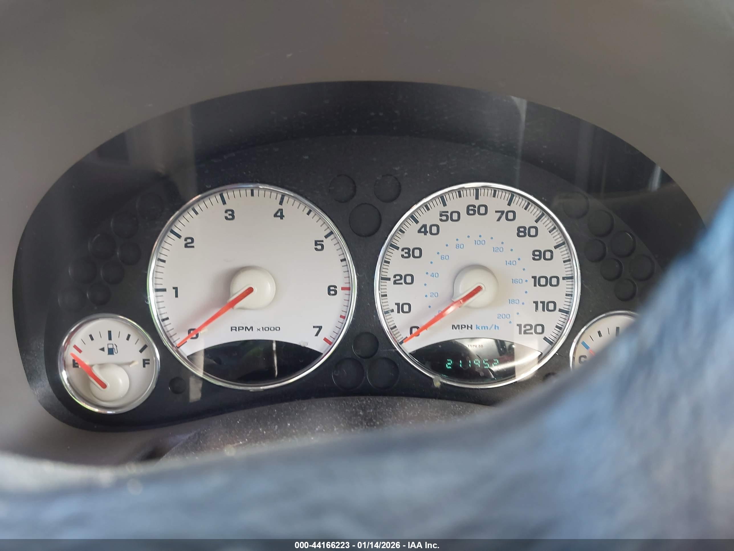 JEEP LIBERTY image 7