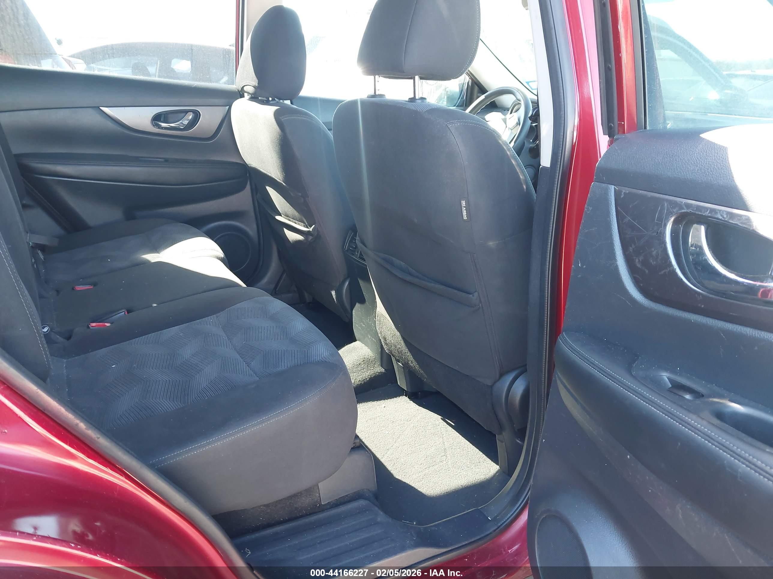NISSAN ROGUE image 8