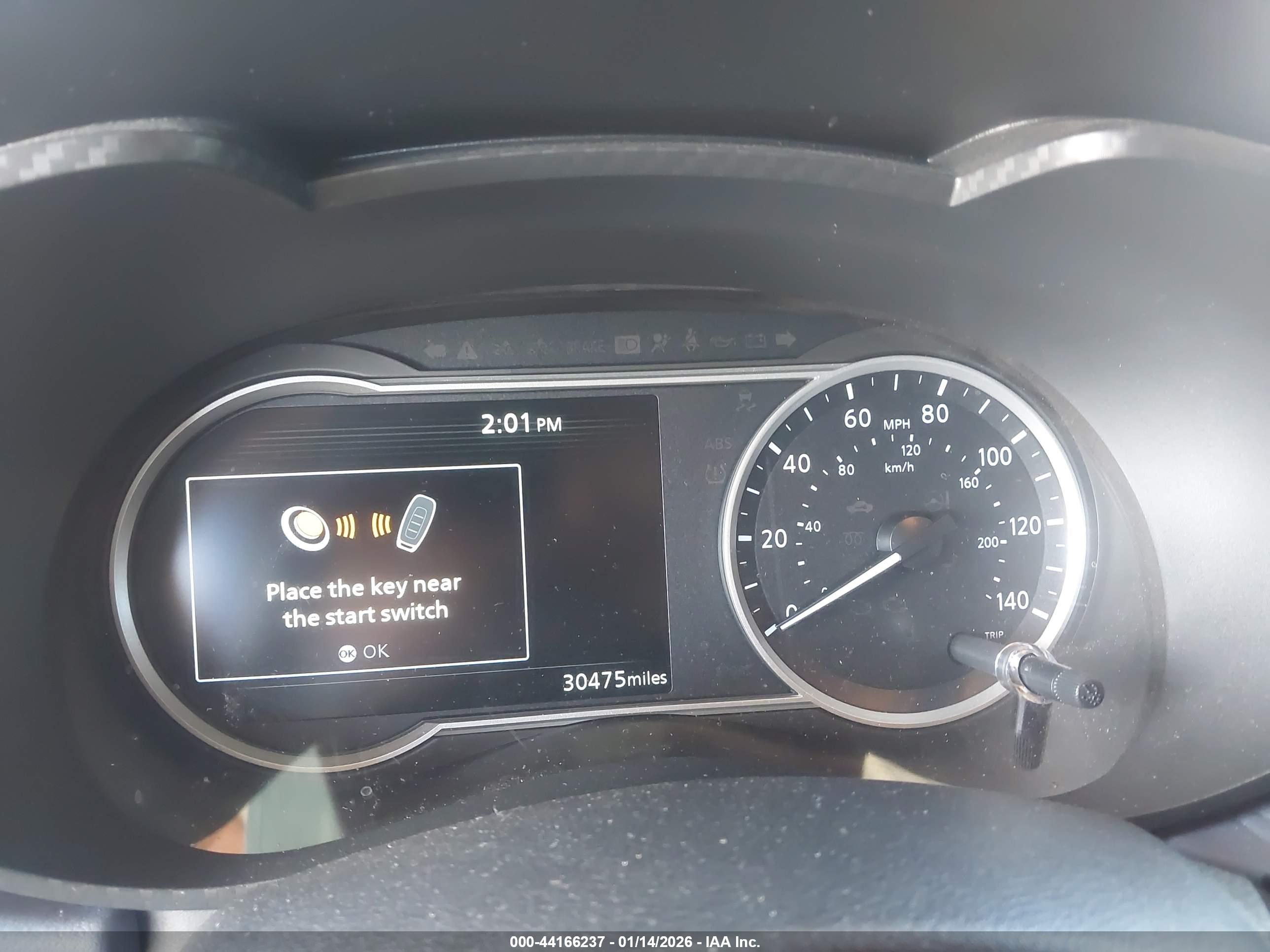 NISSAN VERSA image 7