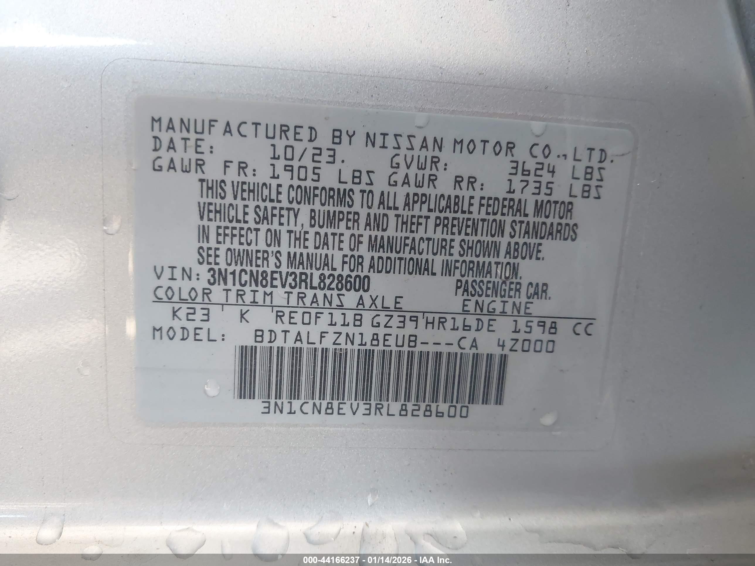 NISSAN VERSA image 9