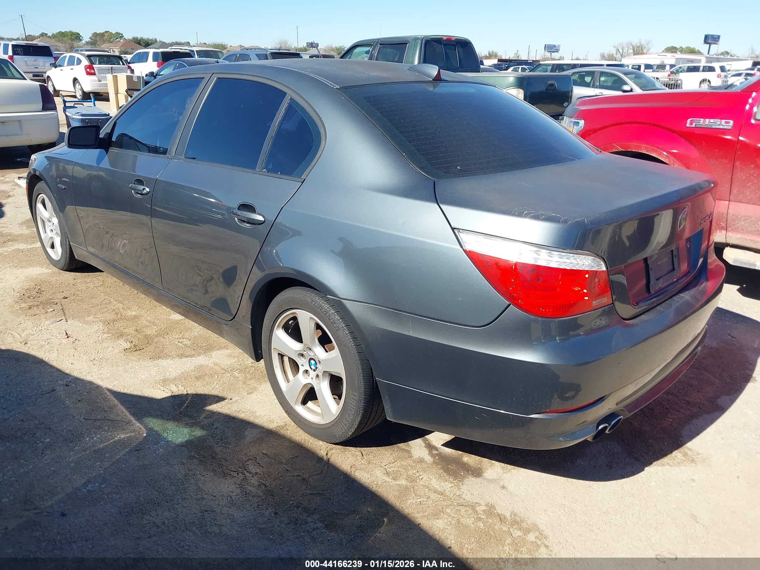 BMW 535XI image 3