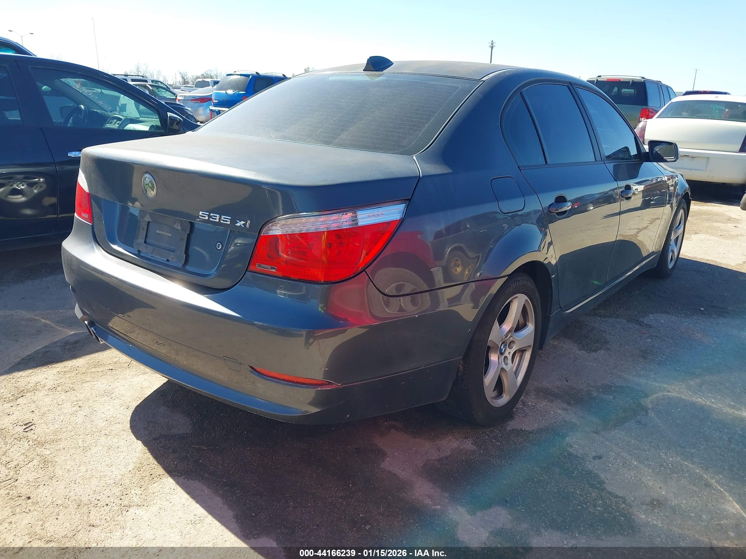 BMW 535XI image 4