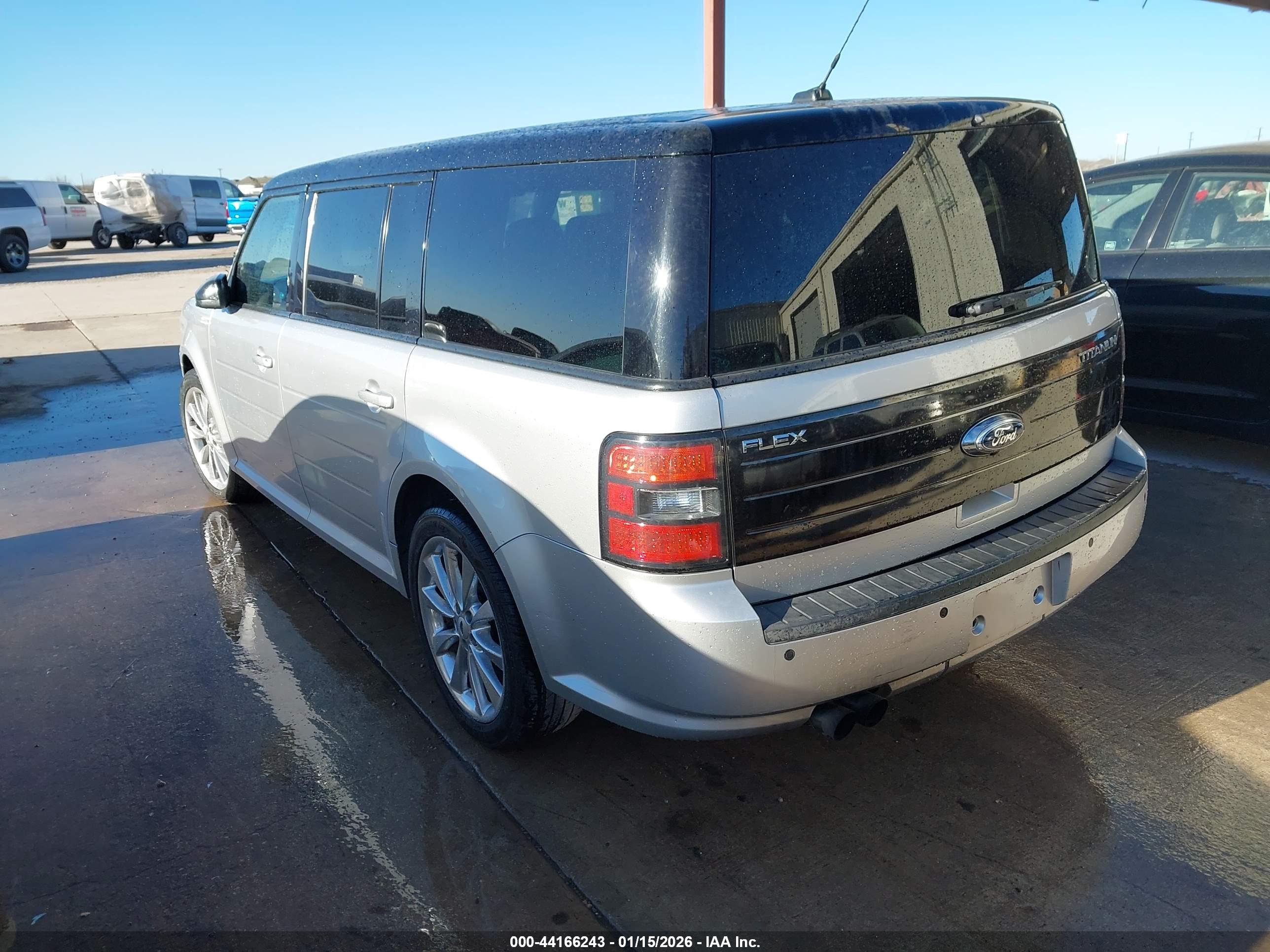 FORD FLEX image 3