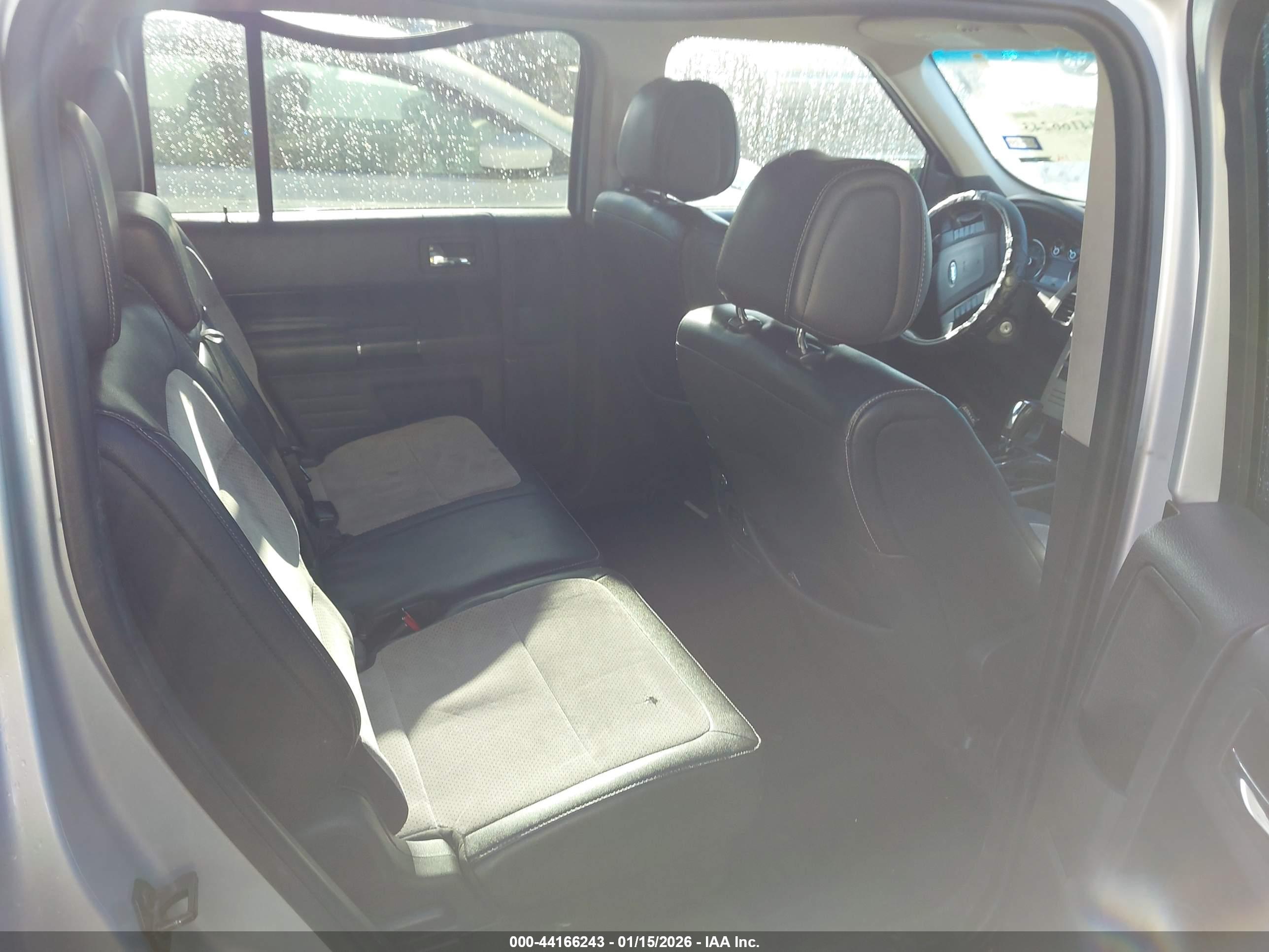 FORD FLEX image 8