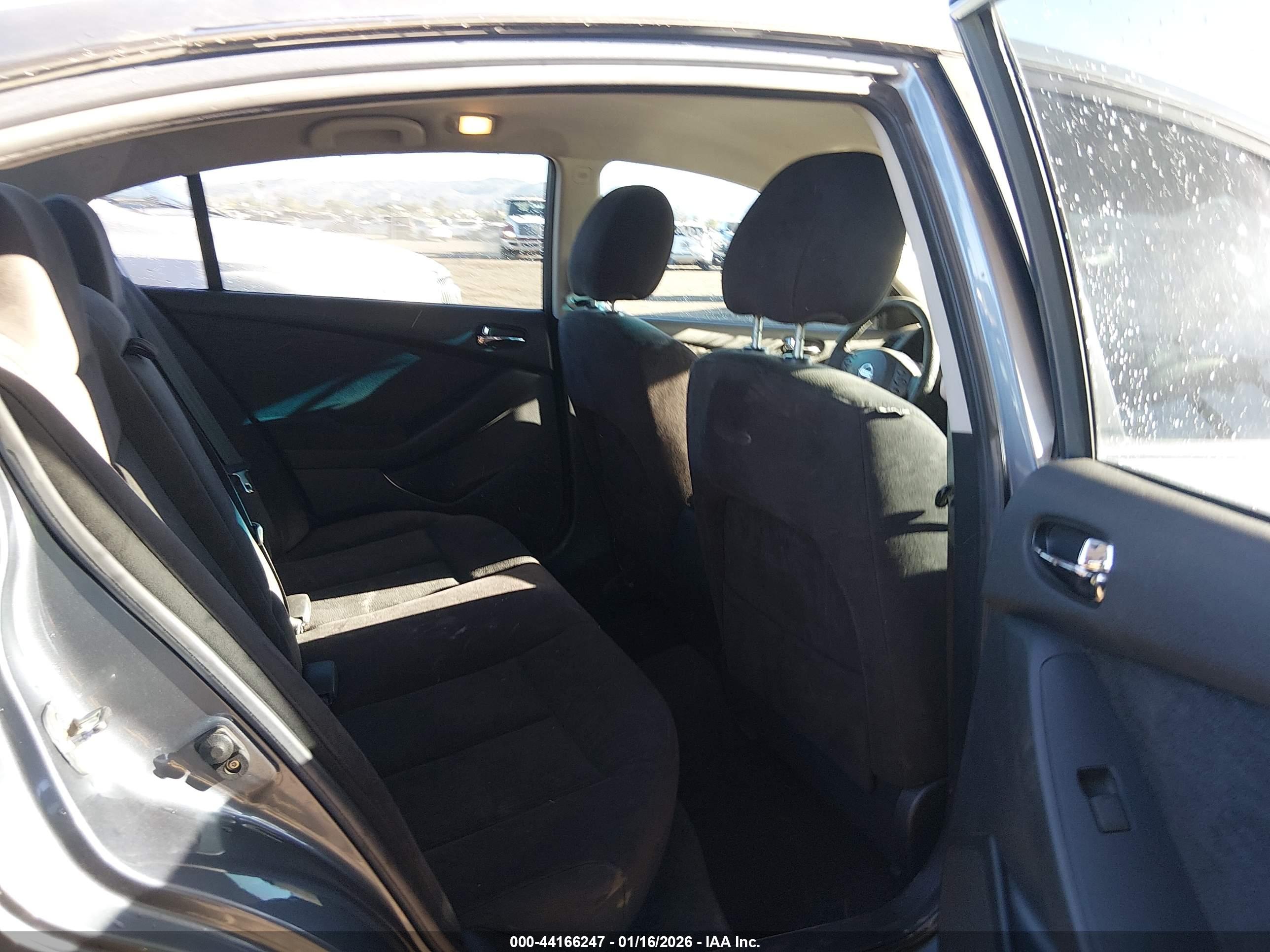 NISSAN ALTIMA image 8