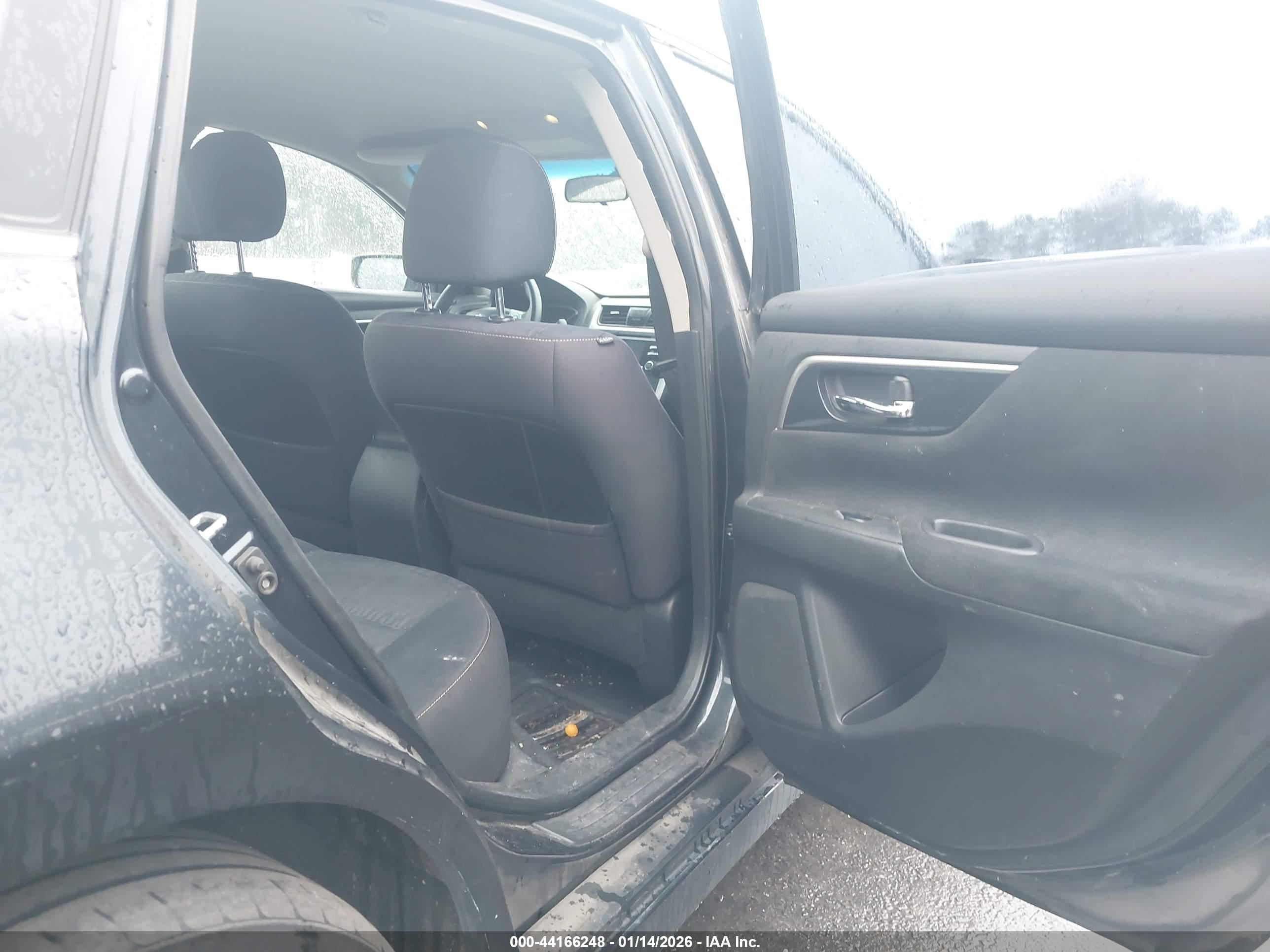 NISSAN ALTIMA image 8