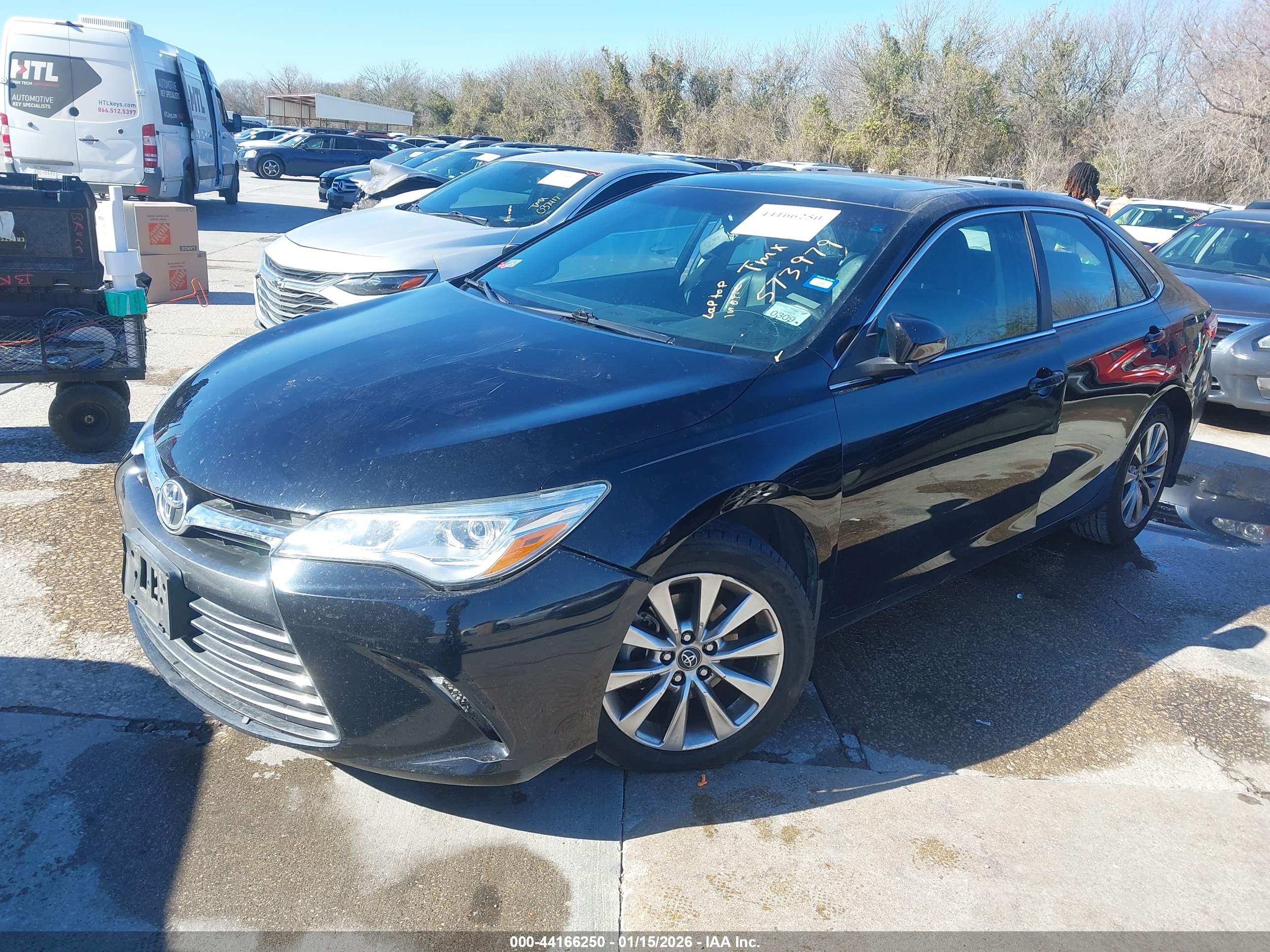 TOYOTA CAMRY image 2