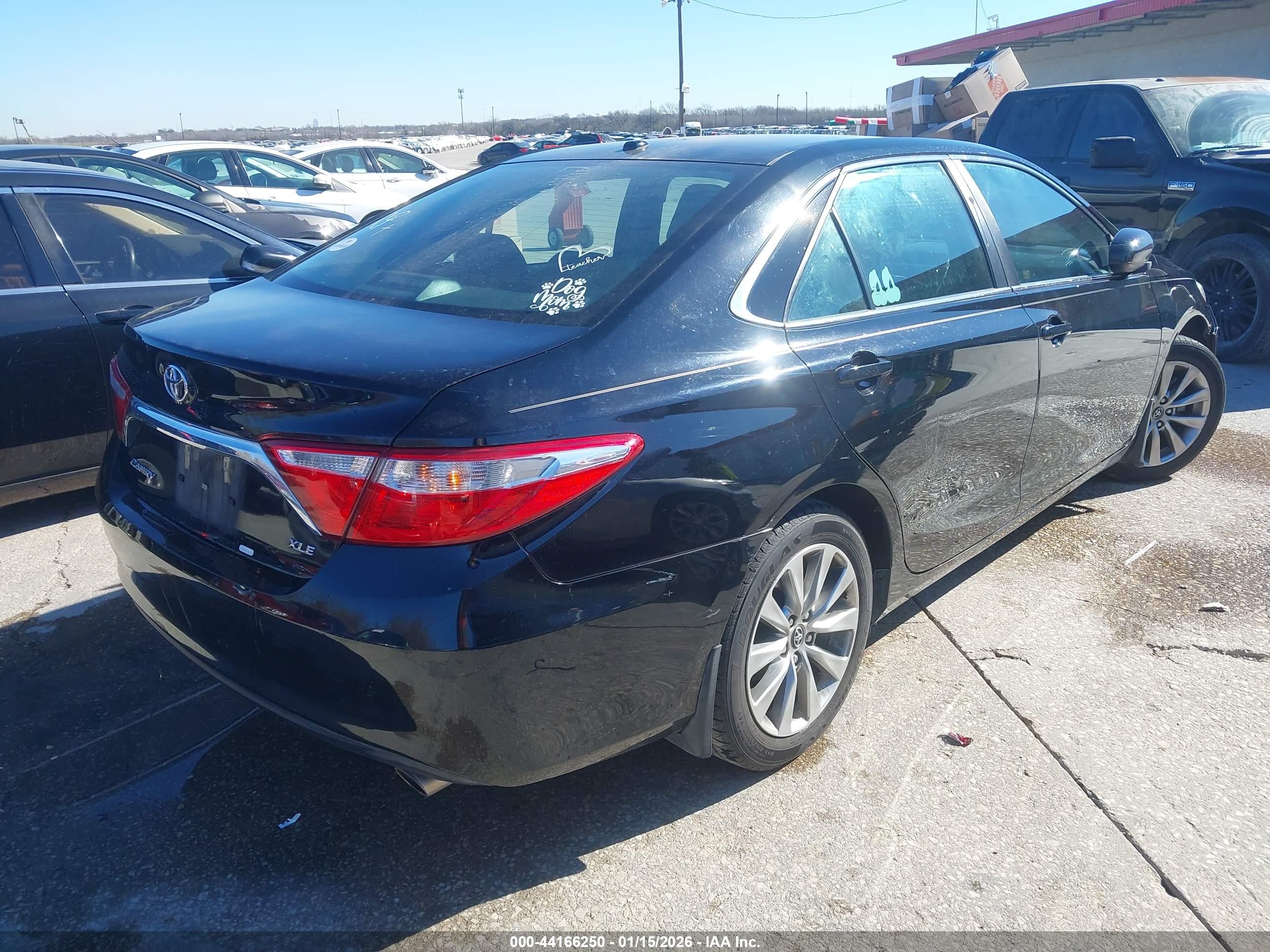 TOYOTA CAMRY image 4