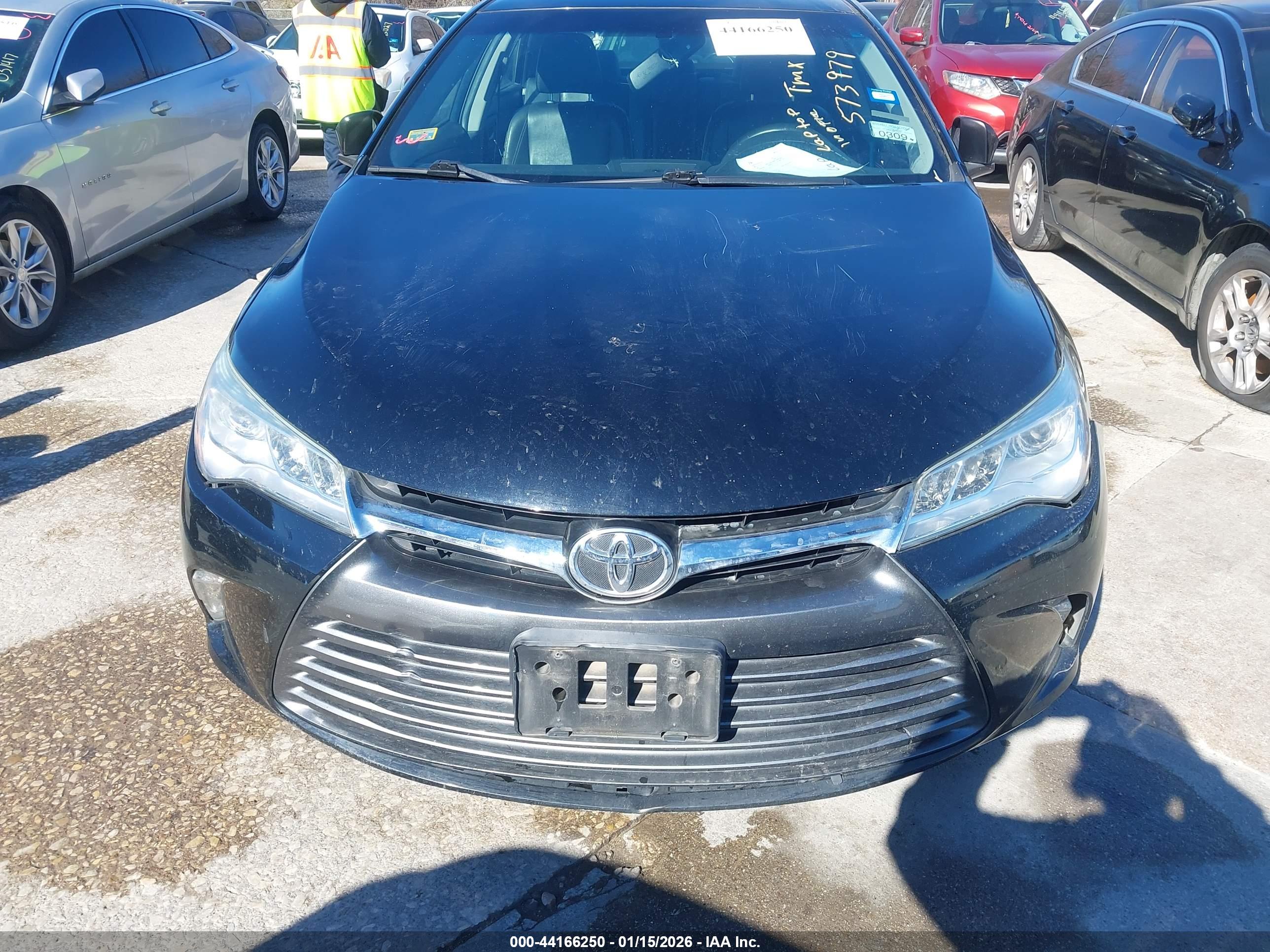 TOYOTA CAMRY image 6