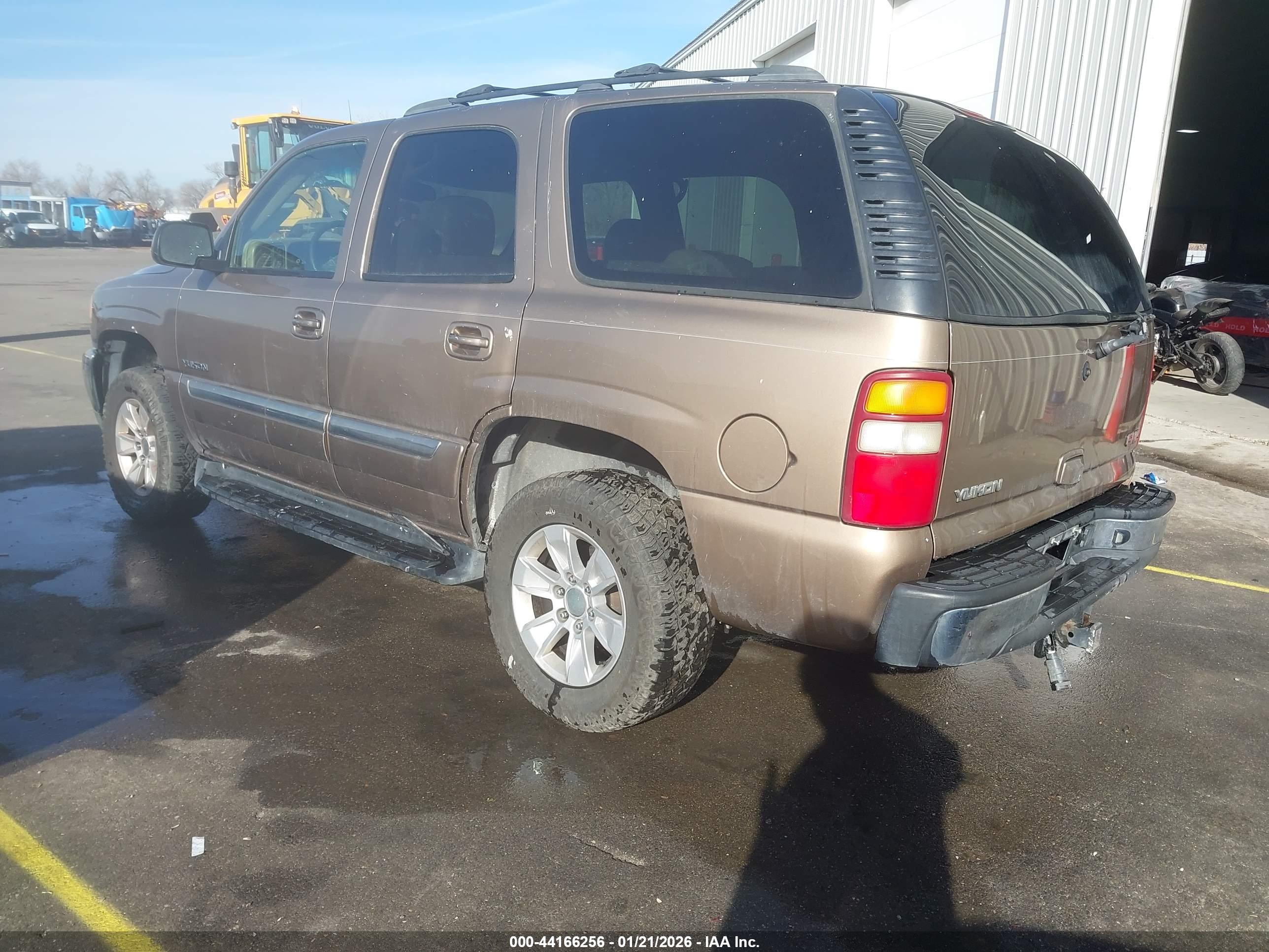GMC YUKON image 3