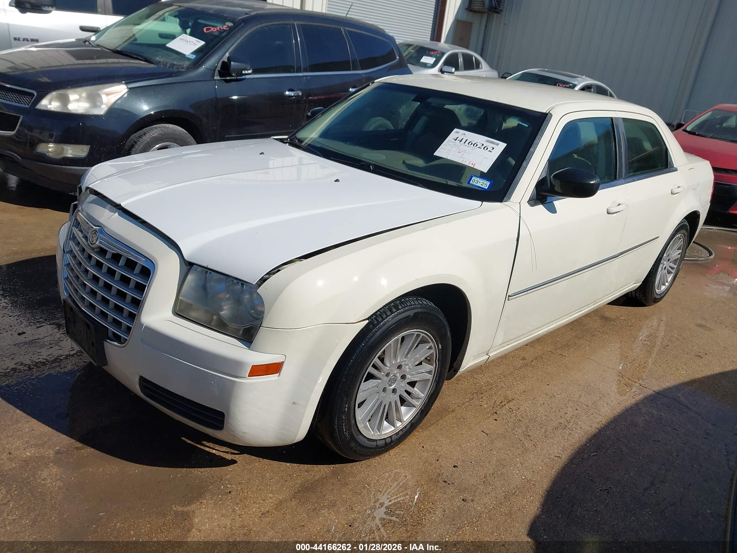 CHRYSLER 300 image 2