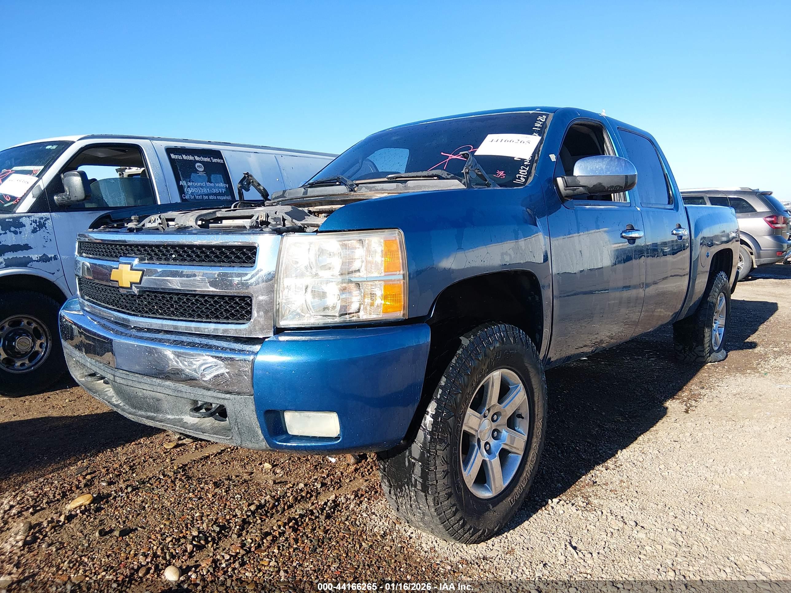 CHEVROLET SILVERADO image 2