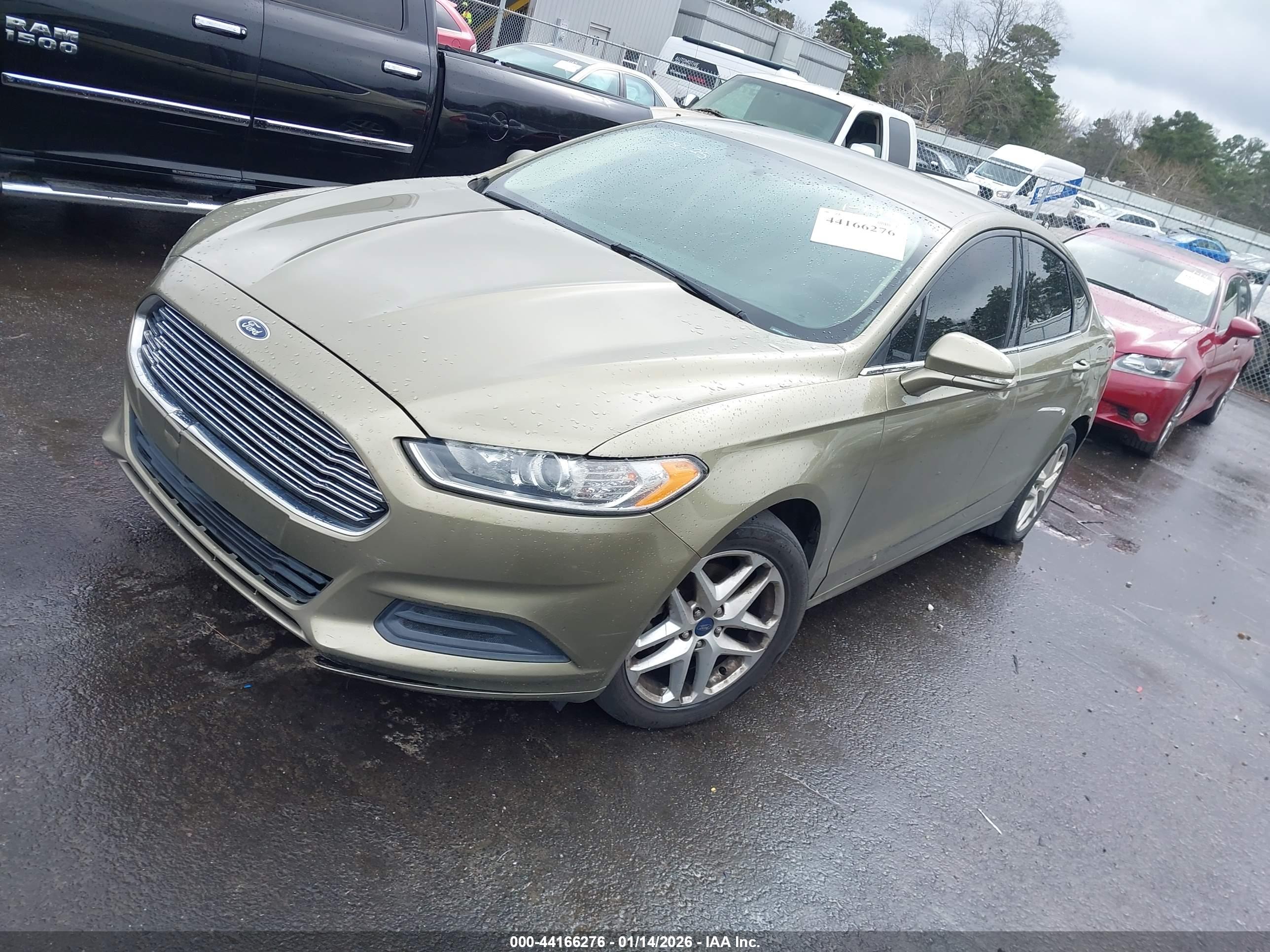 FORD FUSION image 2