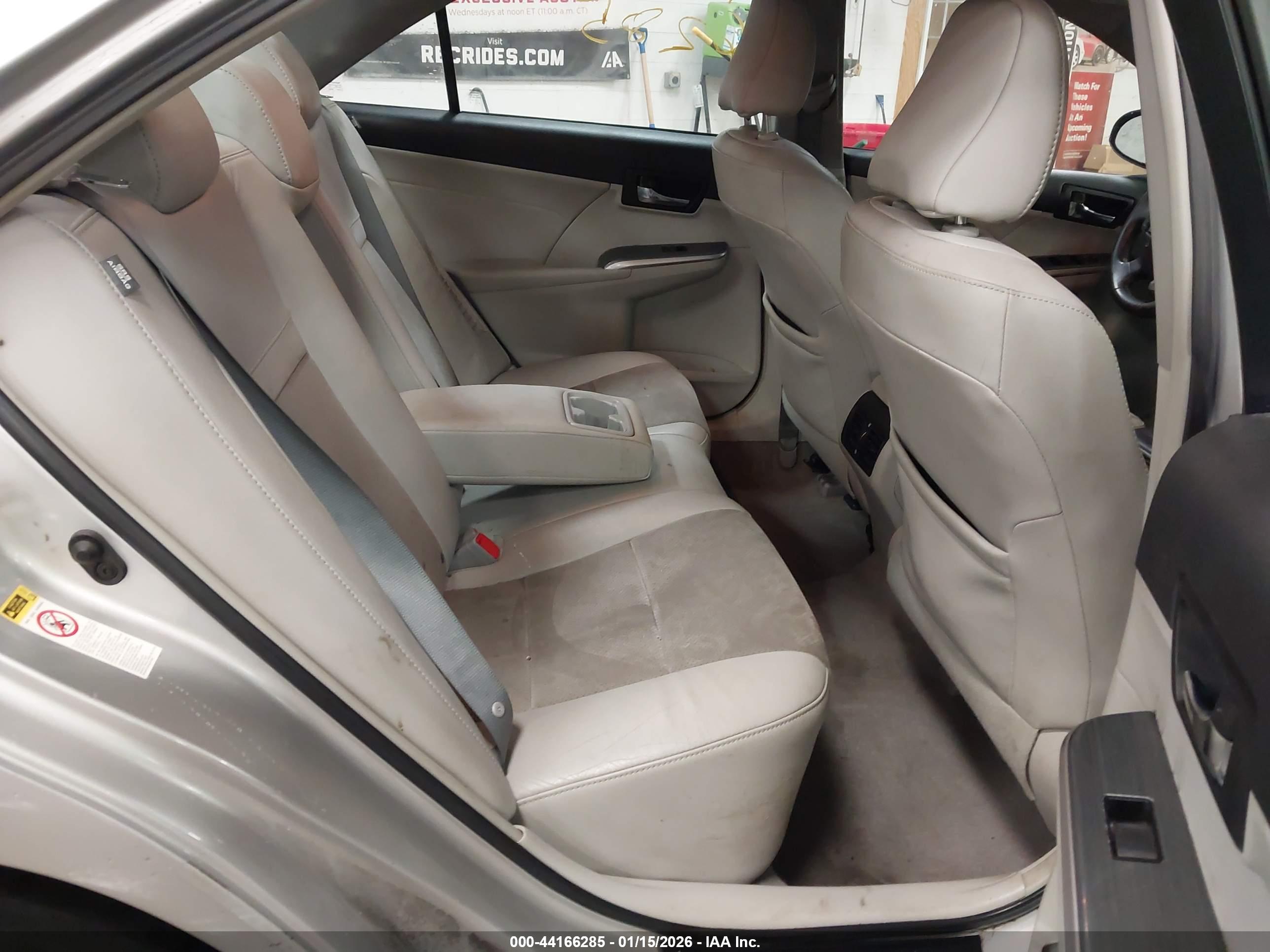 TOYOTA CAMRY image 8