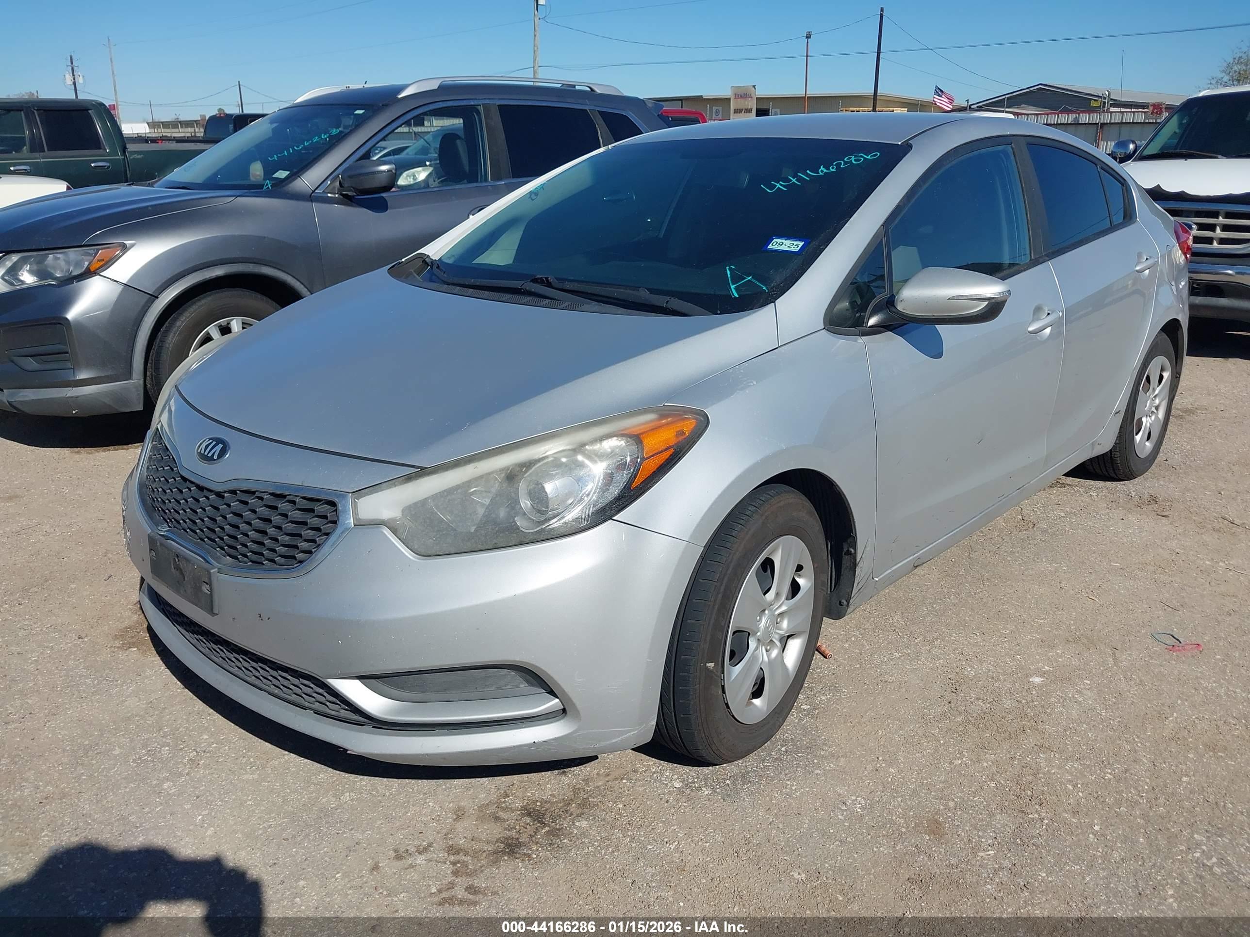 KIA FORTE image 2