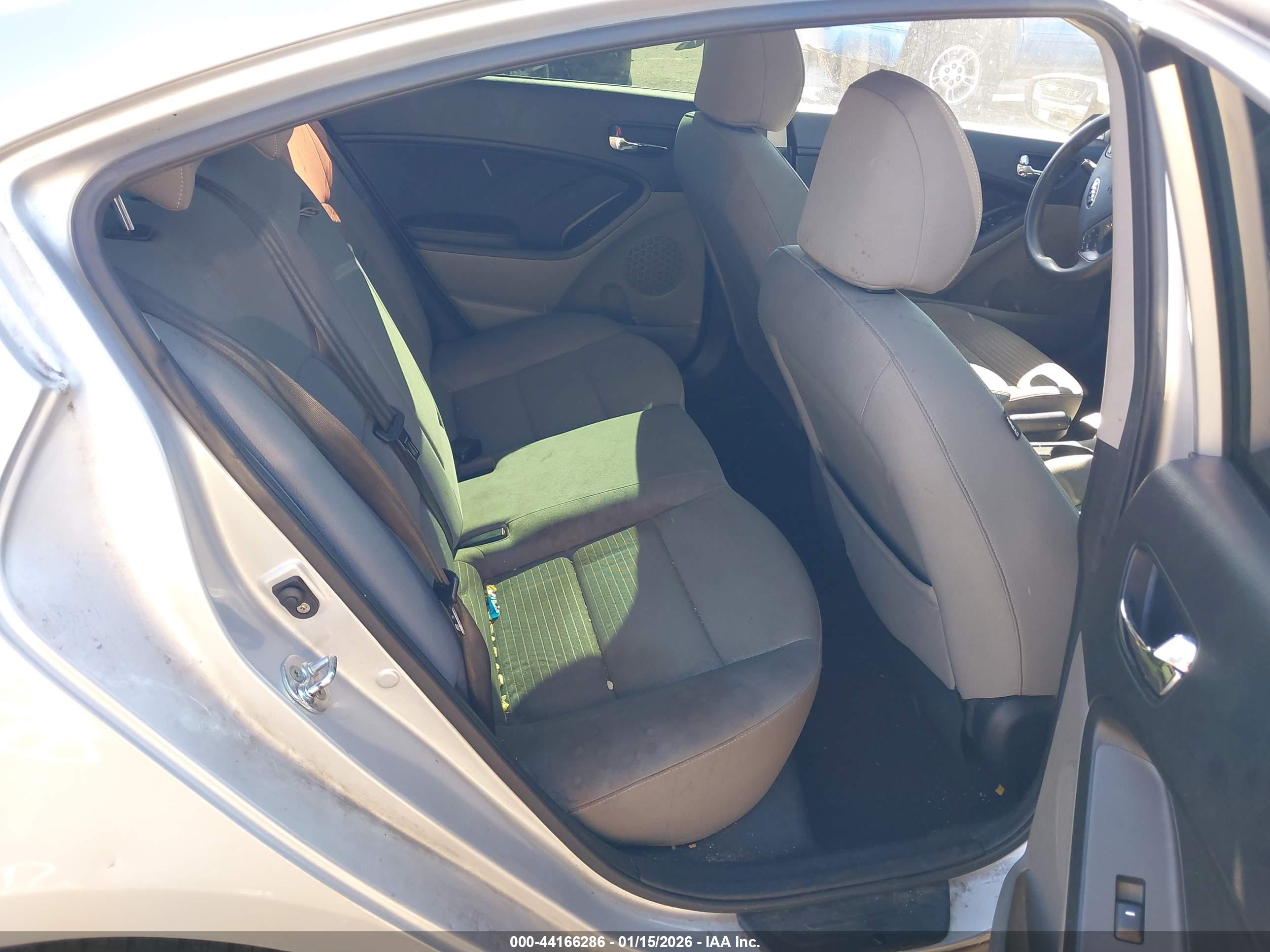 KIA FORTE image 8