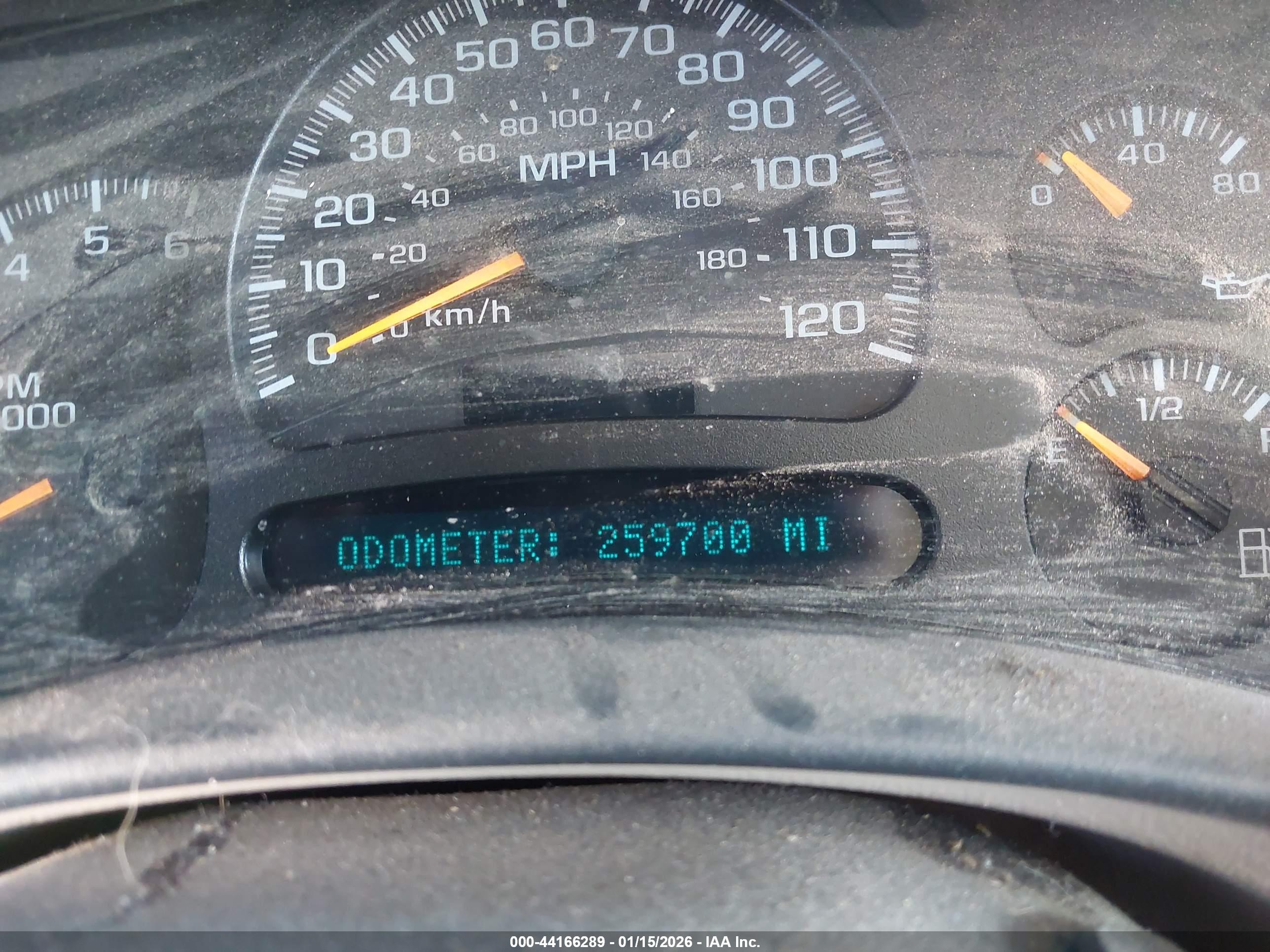 CHEVROLET SUBURBAN image 7